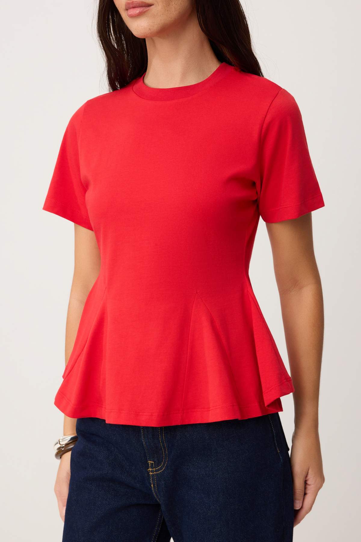 Trendyolmilla  Kırmızı Düz Peplum Bisiklet Yaka Standart Kol Kısa %100 Pamuk Örme Bluz TWOSS26BZ00028 - Görsel 3