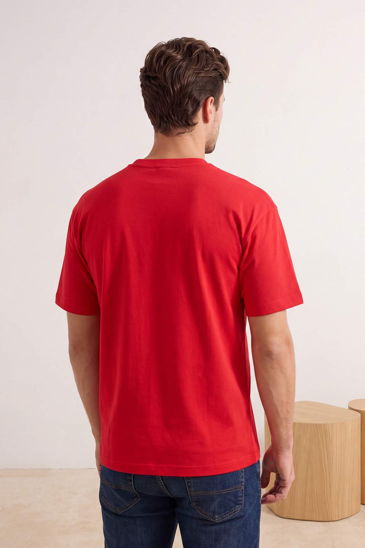 Trendyolmilla  Kırmızı Oversize/Geniş Kesim Mantar Nakışlı %100 Pamuk T-Shirt TMNSS26TS00047 - Görsel 3