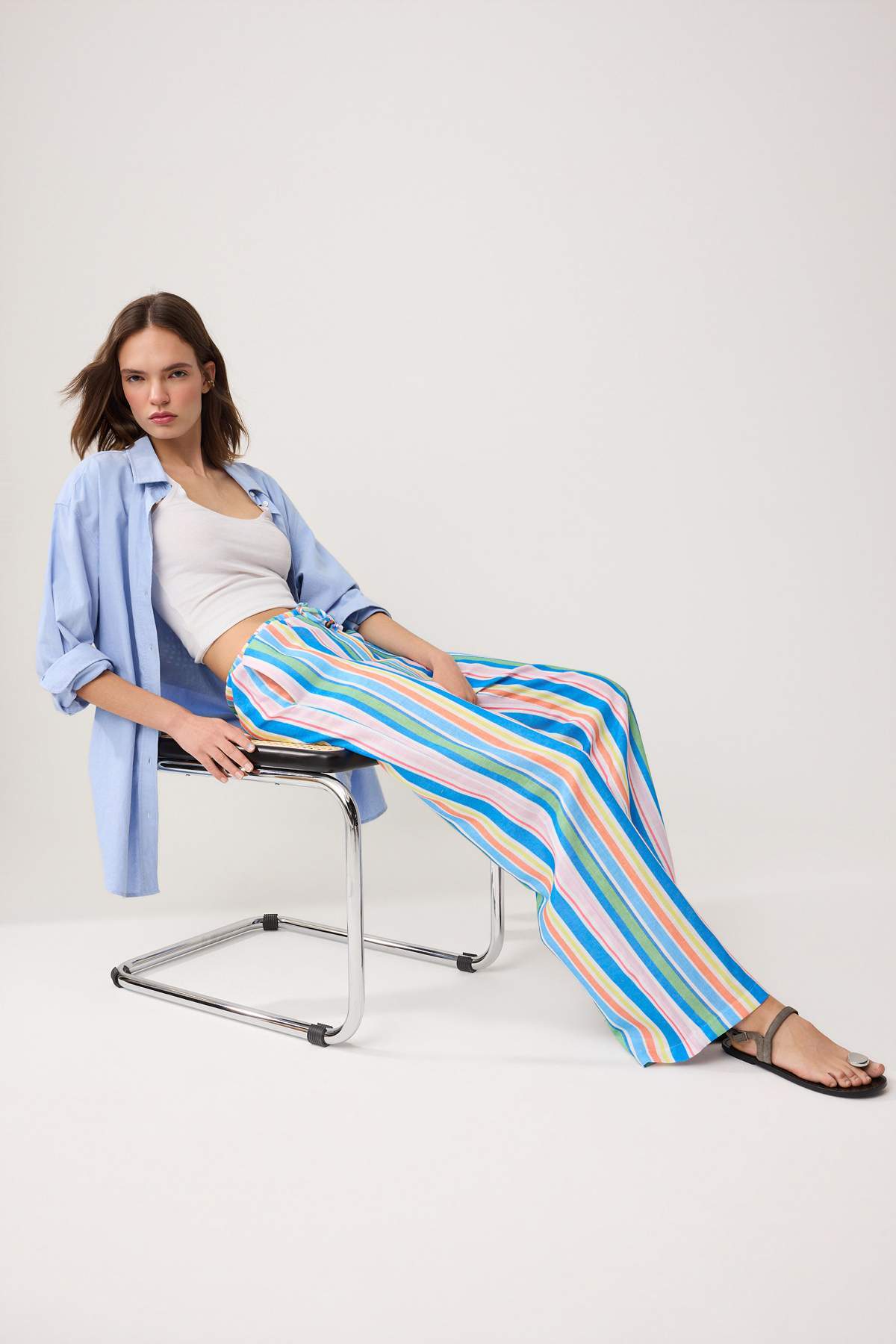 Trendyolmilla  Çok Renkli Beli Lastikli Renkli Çizgili Wide Leg/Geniş Paça Pantolon TWOSS26PL00154