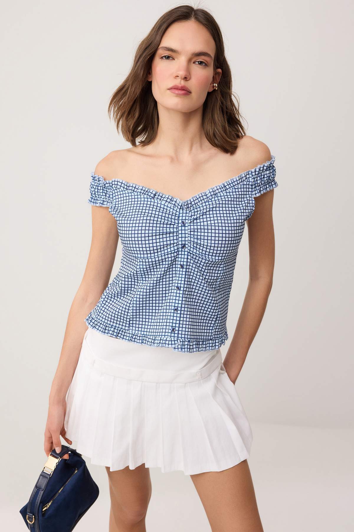 Trendyolmilla Mavi Kareli Lastik Detaylı Dokuma Bluz TWOSS26BZ00556