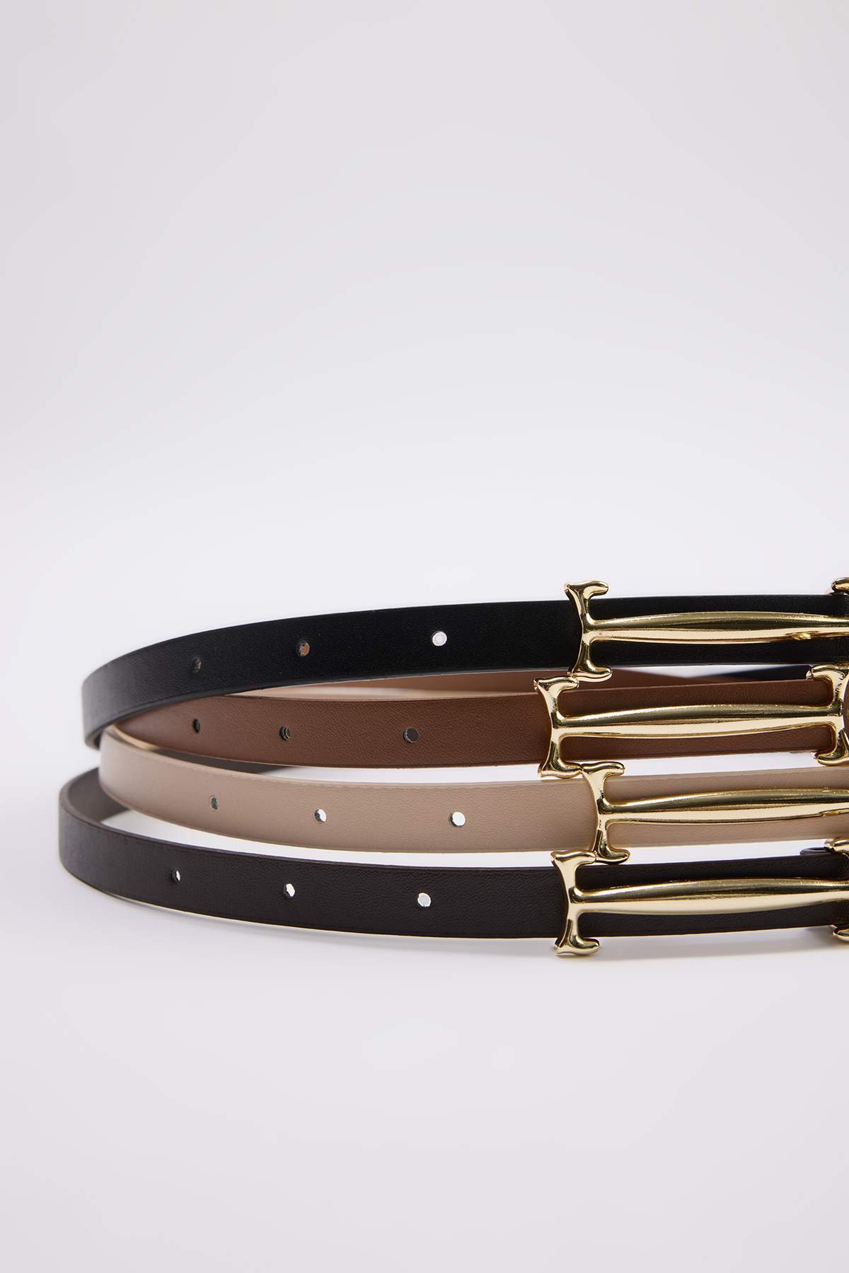 trendyol-shoes-womens-black-belt