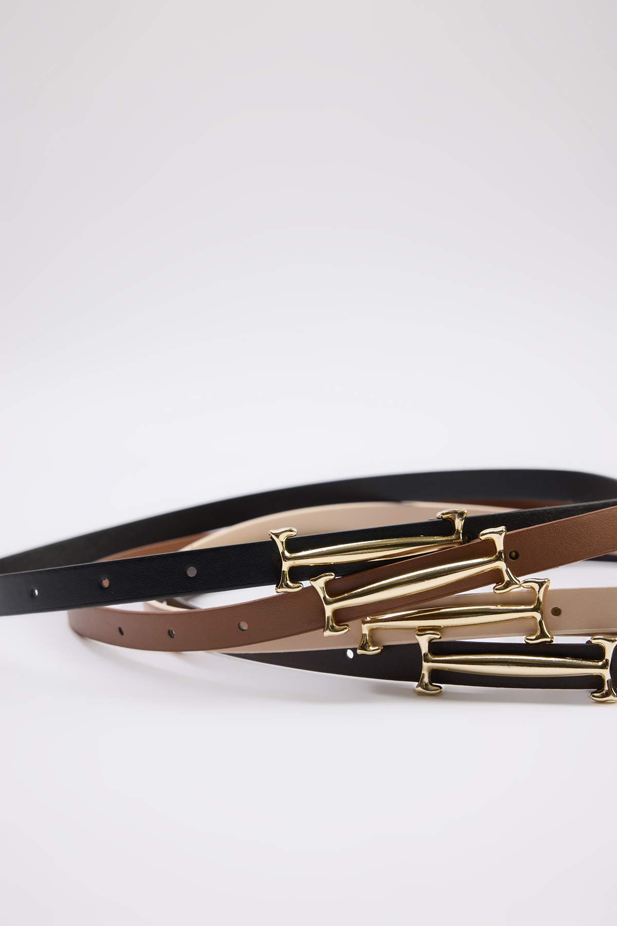 trendyol-shoes-womens-black-belt