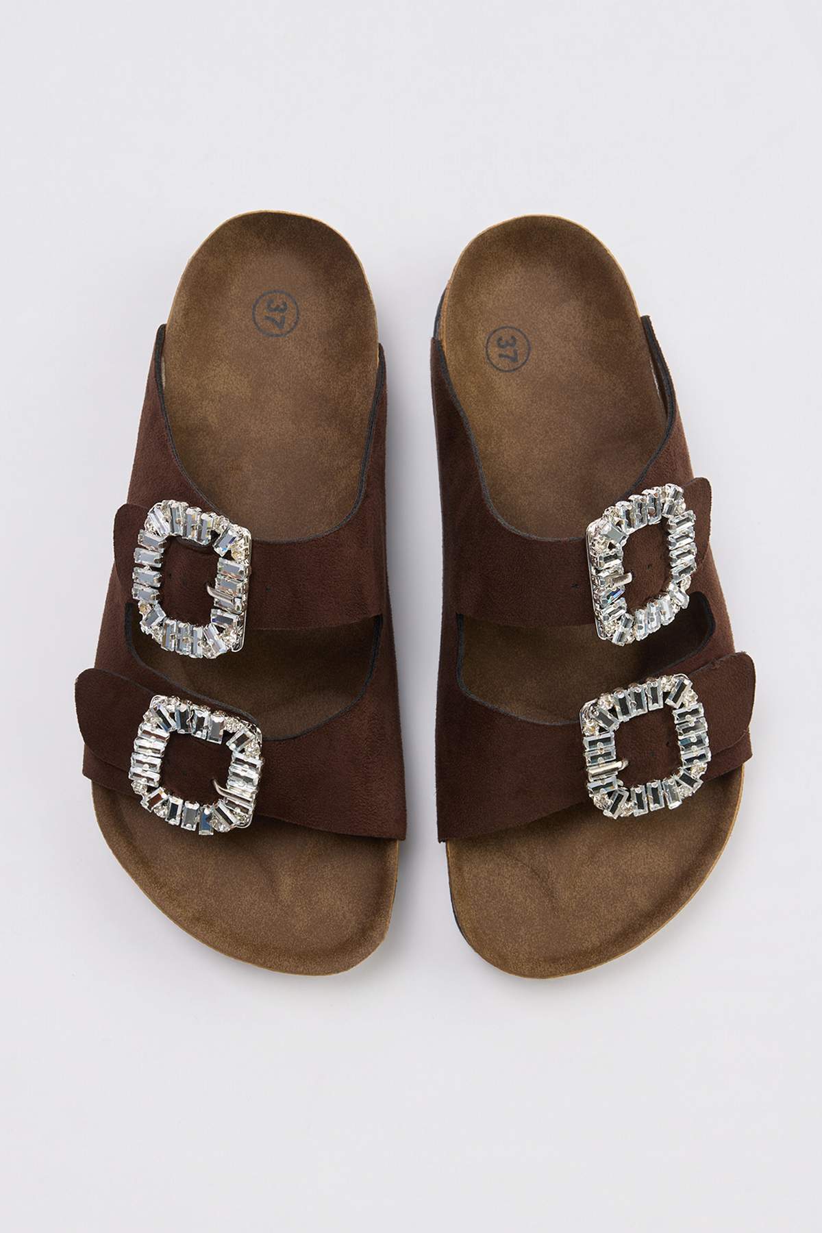 TRENDYOL SHOES Dunkelbraune Damen-Hausschuhe mit Zubehördetail und Doppelschn...