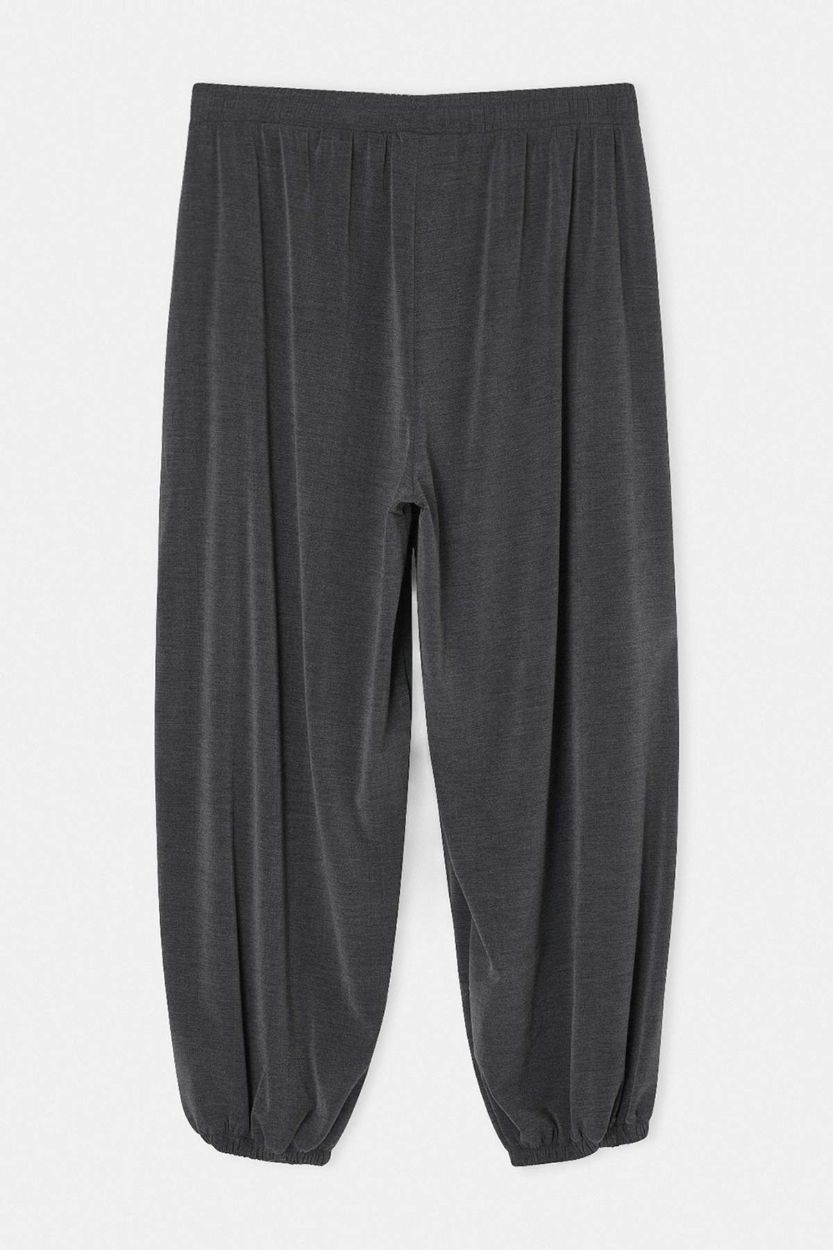 Trendyolmilla  Siyah Beli ve Paçası Lastikli Havuç/Şalvar Örme Büyük Beden Pantolon TBBSS26AR00035 - Görsel 3