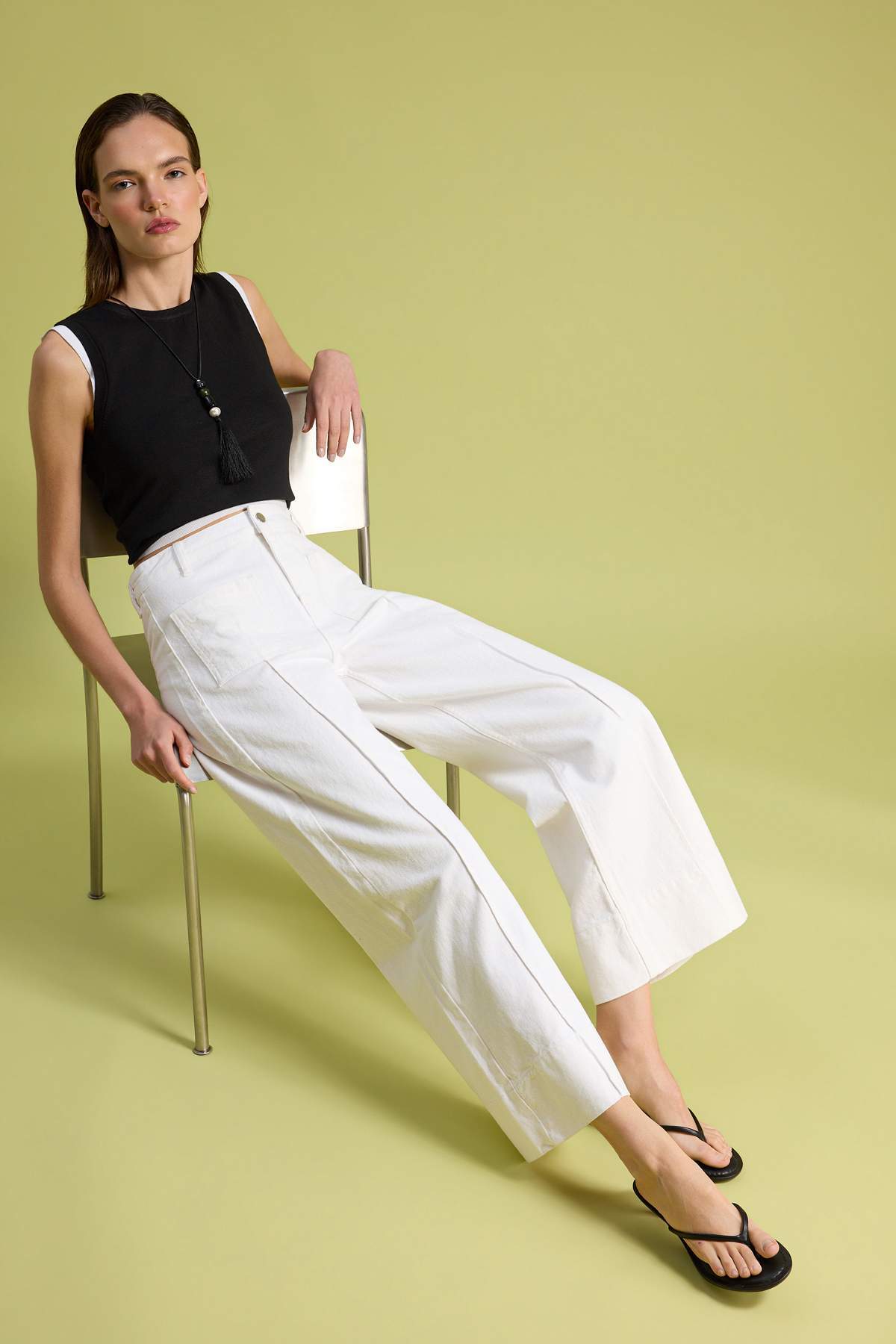 Trendyolmilla  Beyaz Cep Detaylı Yüksek Bel %100 Pamuk Wide Leg Jeans TWOSS26JE00162