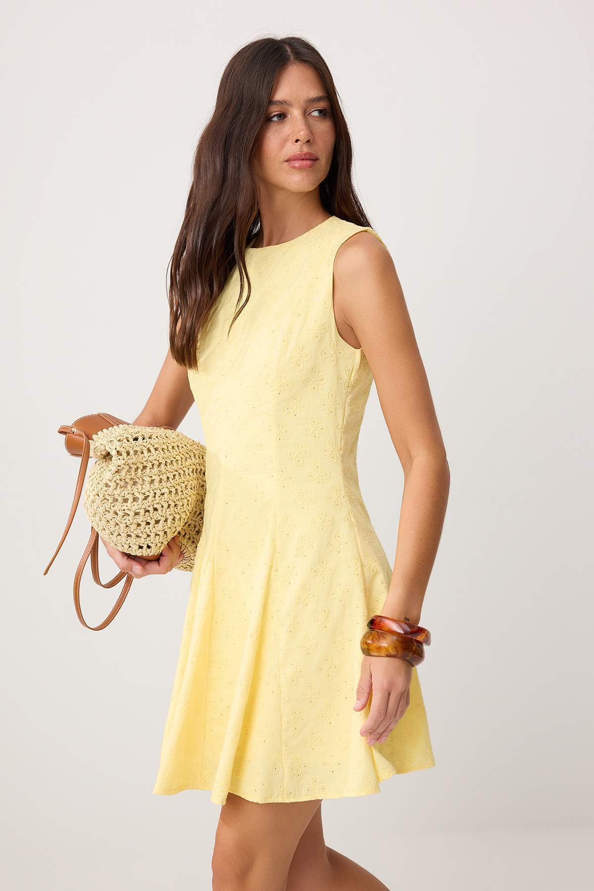 Trendyolmilla  Sarı Düz Brodeli Kısa / Mini Dokuma Elbise TWOSS25EL00884 - Görsel 2