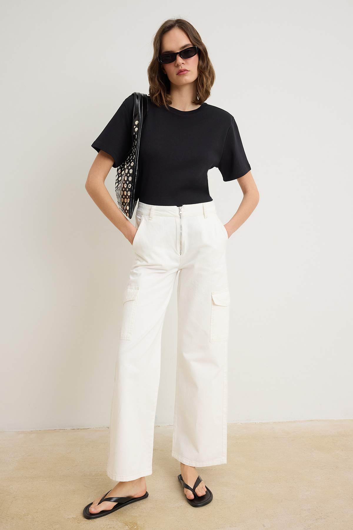 Trendyolmilla Ekru Cep Detaylı Yüksek Bel Wide Leg Jeans TWOSS26JE00313