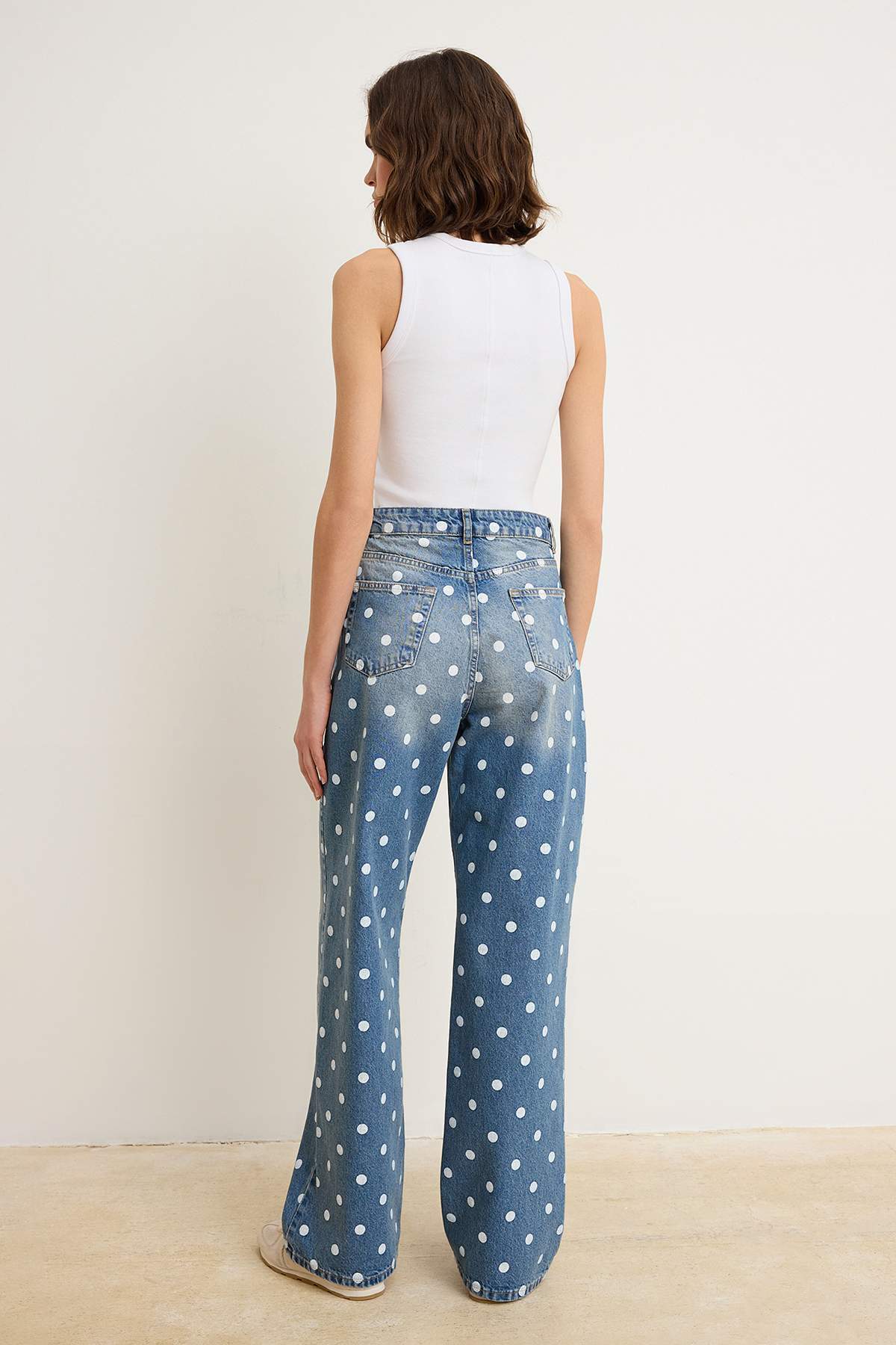 Trendyolmilla  Mavi Puantiyeli Yüksek Bel Wide Leg Jeans TWOSS26JE00336 - Görsel 4