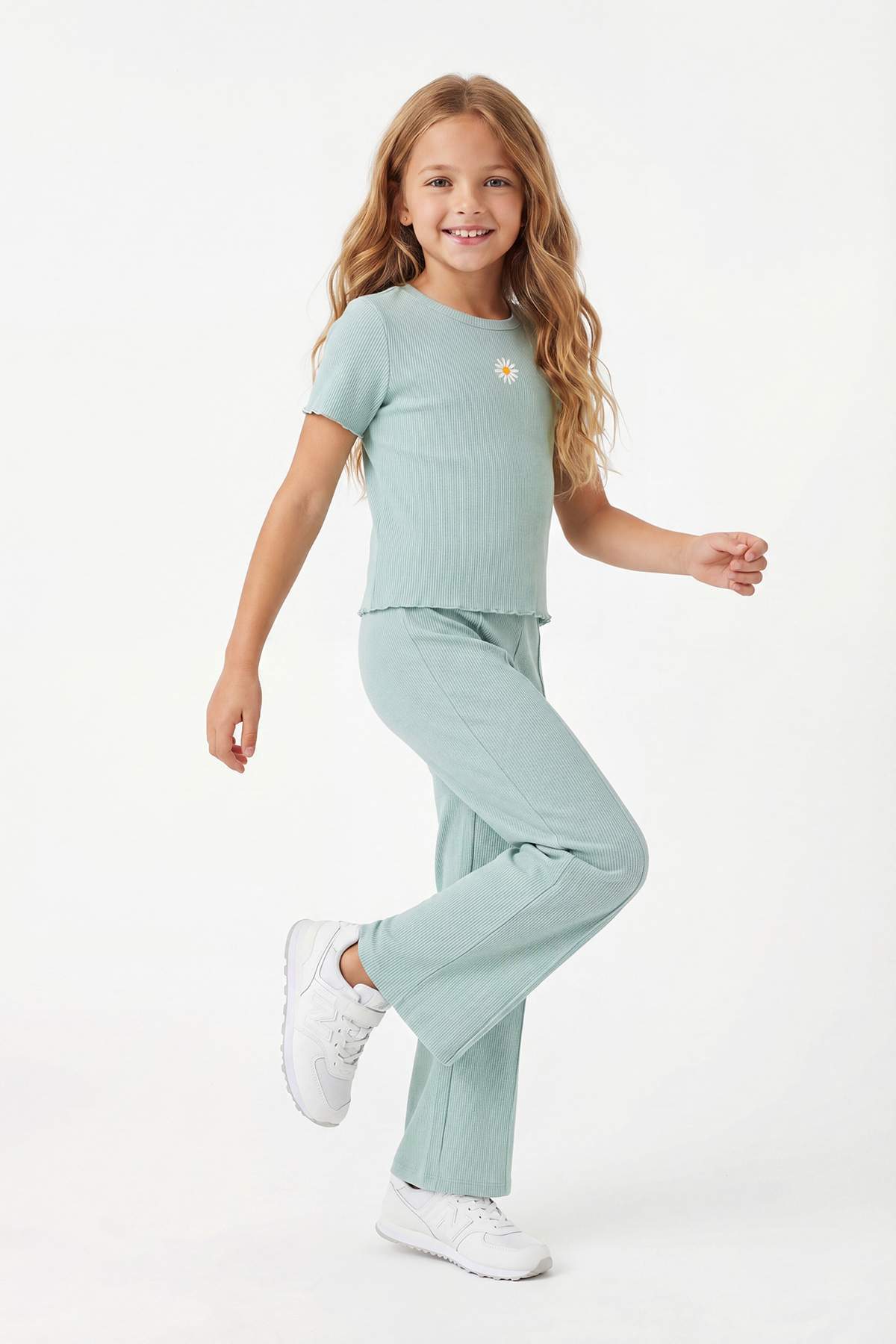 TRENDYOLKIDS Set brodat/înfilat în culoarea mentă deschisă, parte inferioară ...