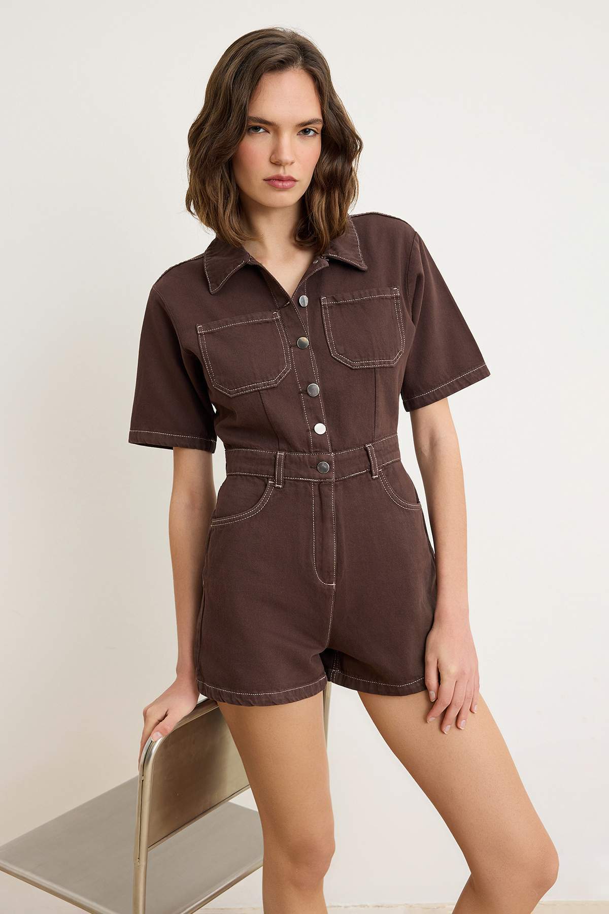 Trendyolmilla Kahverengi Gömlek Yaka Kısa Kollu %100 Pamuk Denim Tulum TWOSS26TU00021