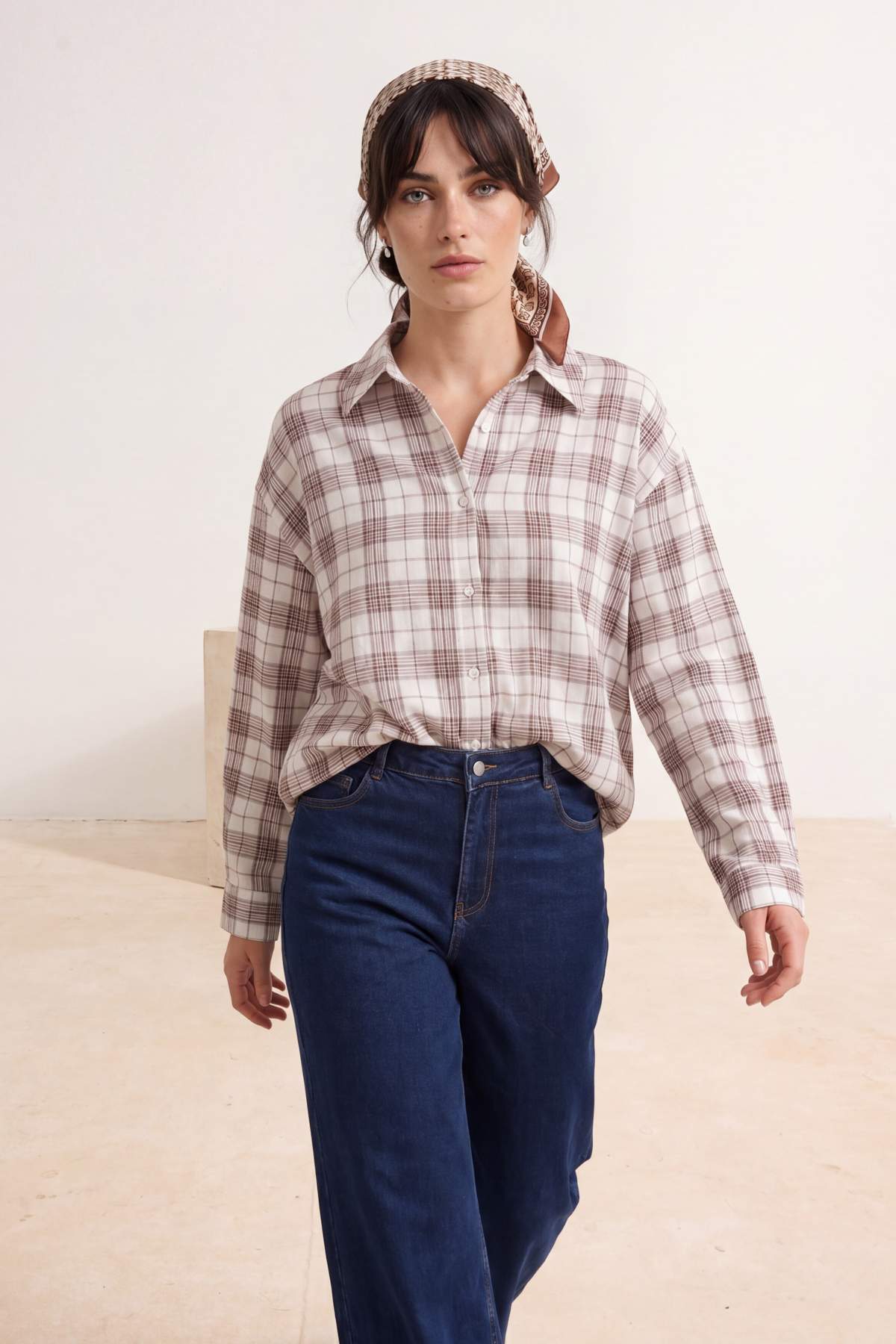 Trendyolmilla Modest Kahverengi Ekoseli Oversize %100 Pamuk Gömlek TCTSS26TG00055