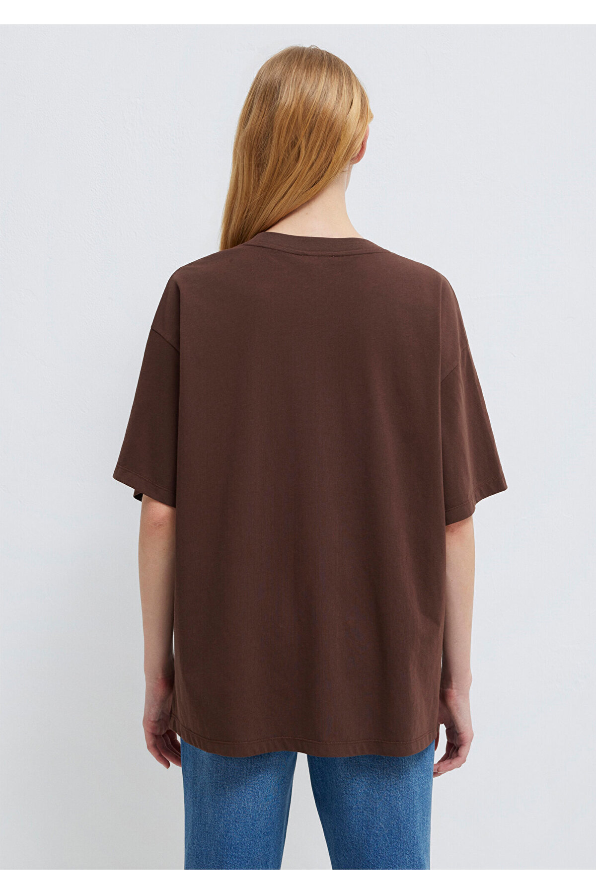 Mavi  Logo Baskılı Kahverengi Tişört Oversize / Geniş Kesim 1600843-88062 - Görsel 5