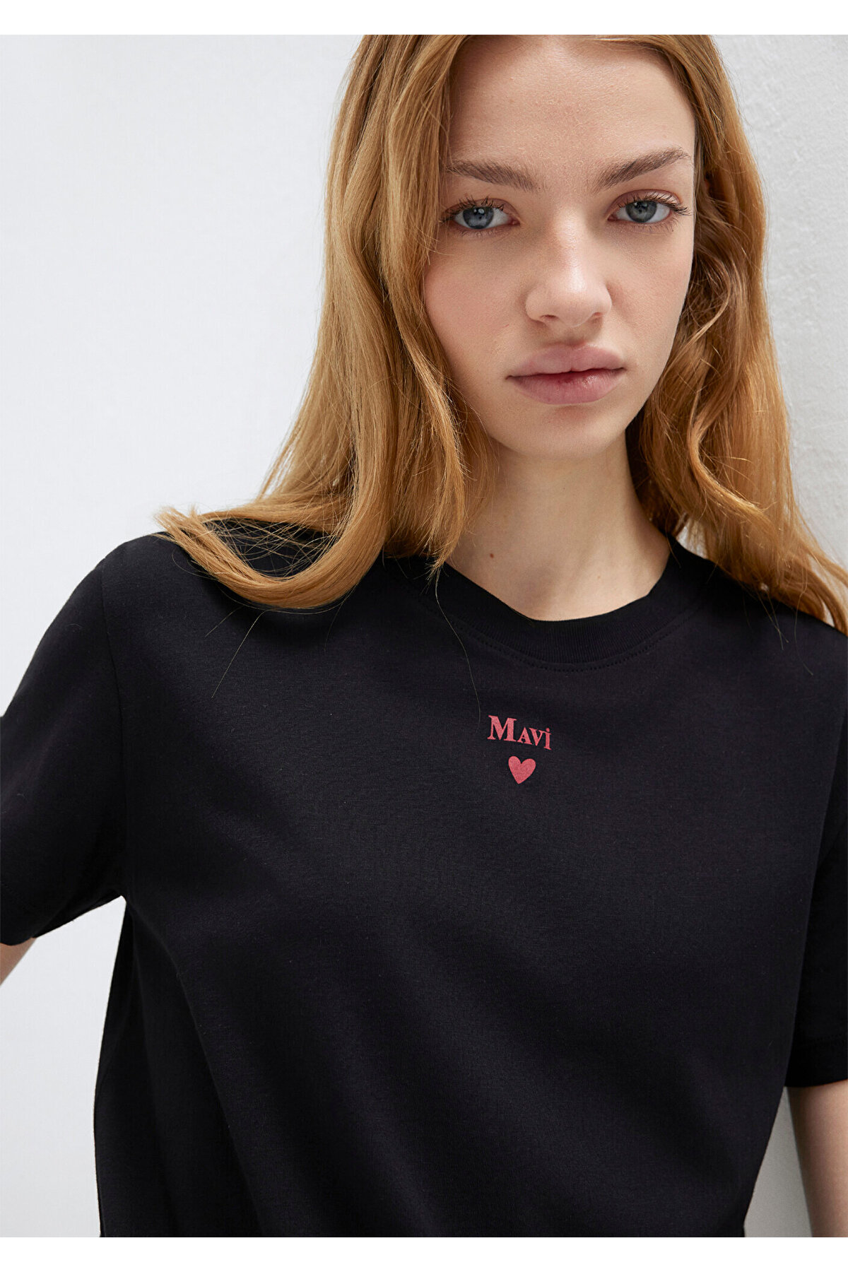 Mavi  Logo Baskılı Siyah Tişört Semi Slim Fit / Yarı Dar Kesim 1601185-900 - Görsel 2