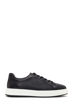 Derimod Erkek Siyah Bağcıklı Kalın Tabanlı Deri Sneaker 26SFD688018
