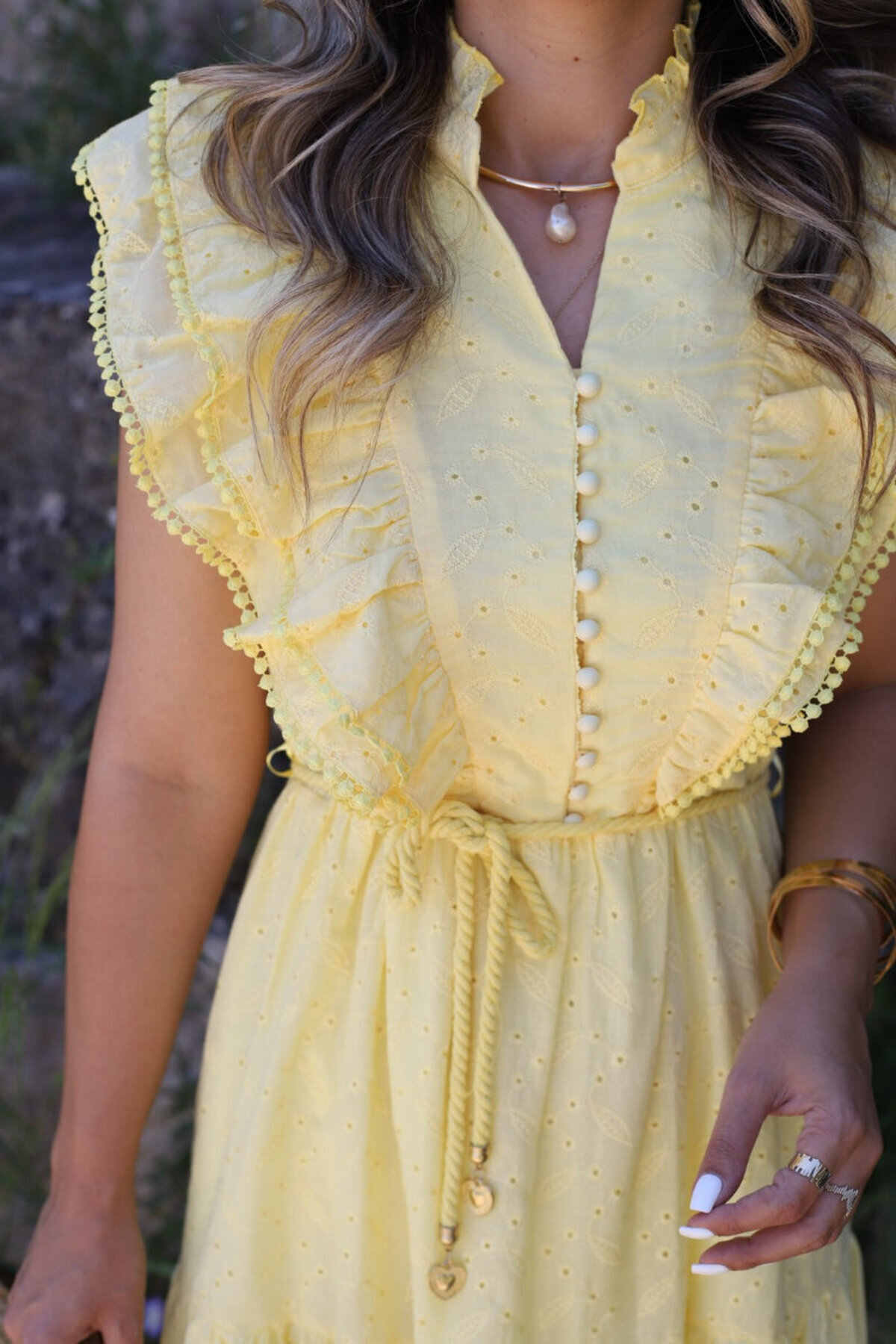 bytugcekaya  Sarı Önü Fırfırlı Sıfır Kol Fisto Elbise - Görsel 4