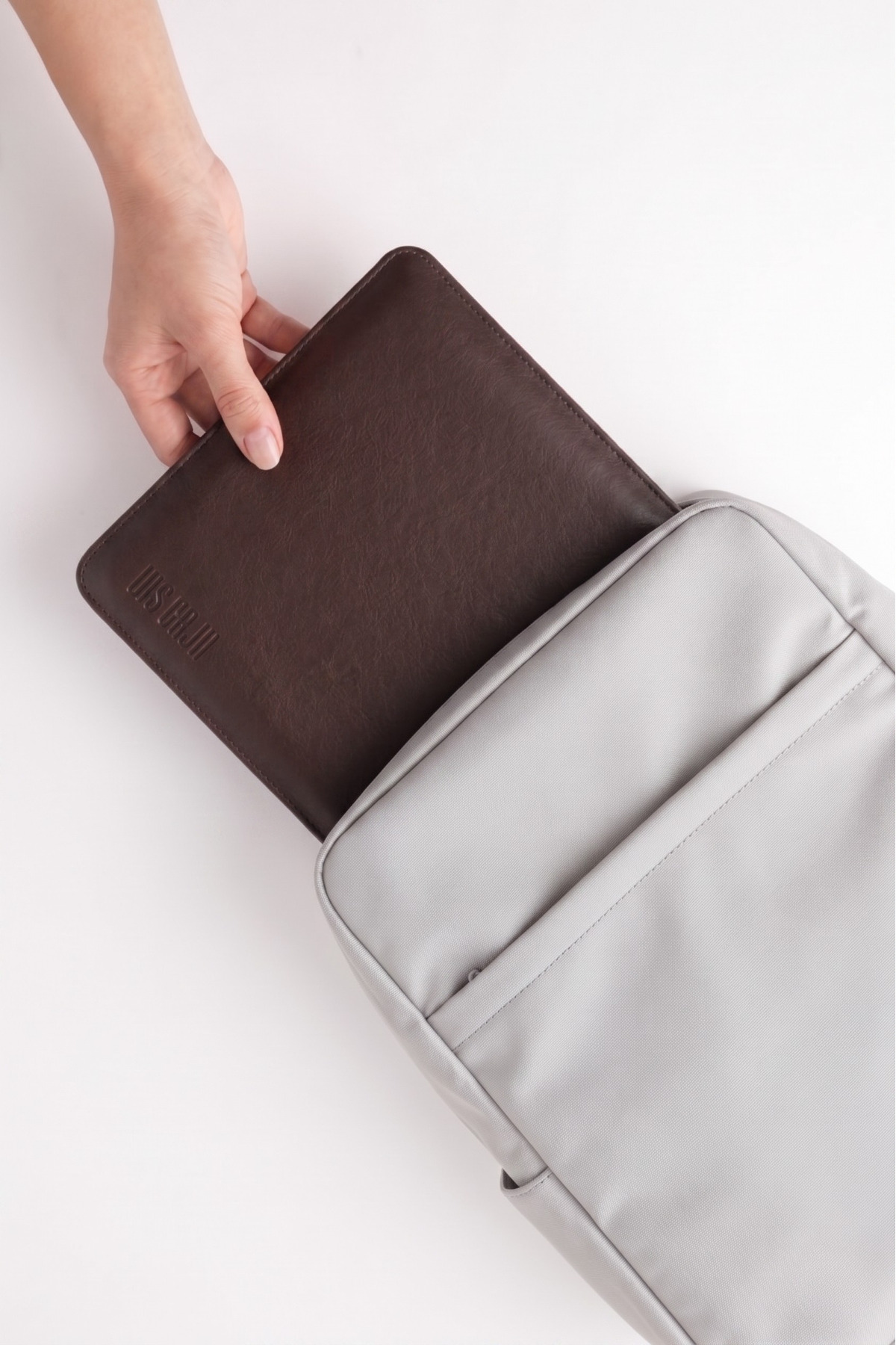 Minimalist 16 Inch Laptop Case, Vegan Leather, Water Repellent, Computer Notebook Laptop Bag
