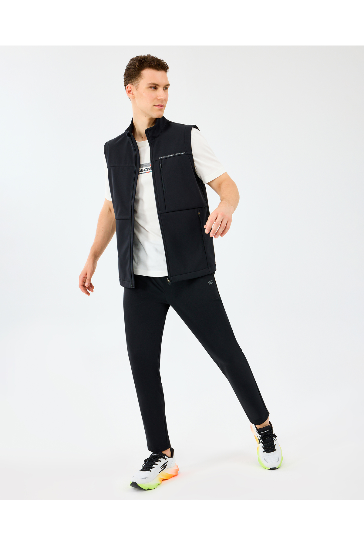 SKECHERS M Fitted Turtle Neck Softshell Vest Erkek Siyah Yelek S2520220-3817 görsel 5