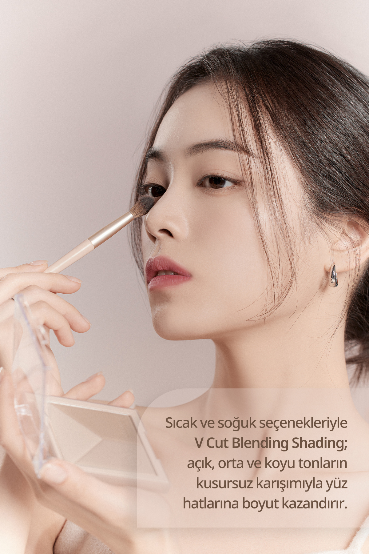 Doğal Gölgelendirme Sunan 3'lü Kontür Paleti V Cut Blending Shading (#01 Warm Blending) — قهوه‌ای 111651 — تصویر 4 از 8