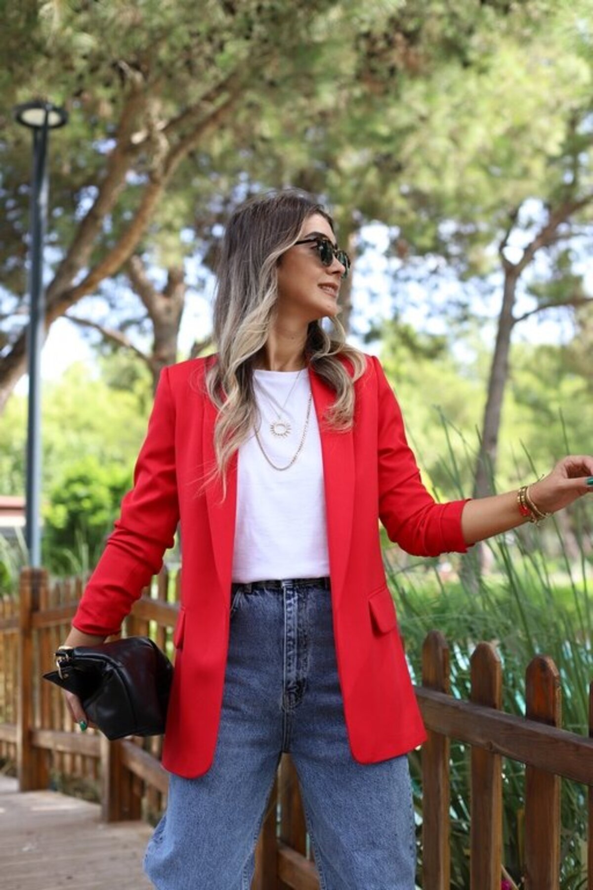 bytugcekaya  Kırmızı Kol Büzgü Detay Blazer