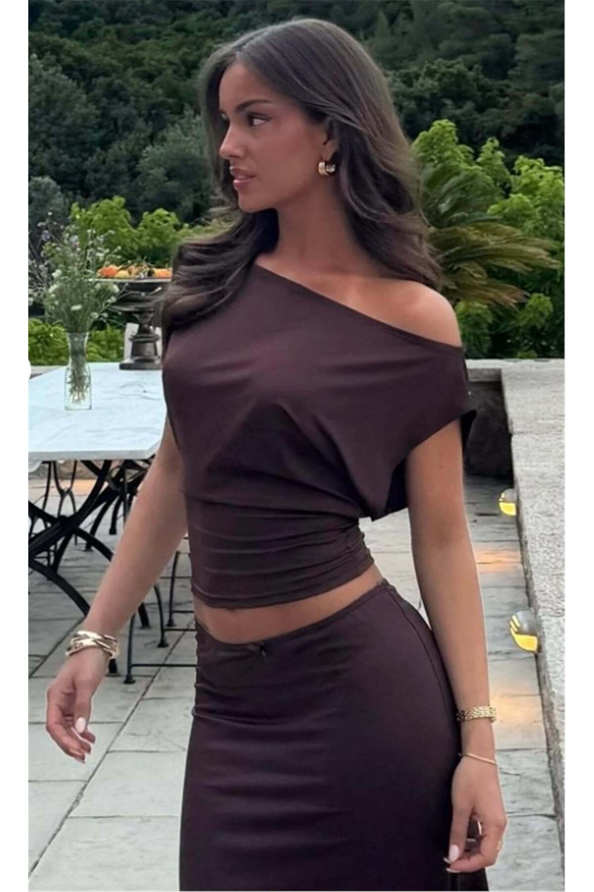 Cupla  Kadın Premium Esnek Kumaş Bele Oturan Açık Yaka Crop Top Bluz Kahve