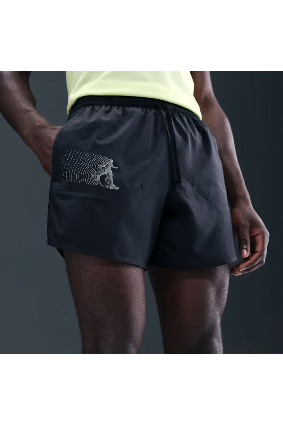 شلوارک دویدن مردانه Stride مدل Dri-FIT با آستر کوتاه (تقریباً ۱۲.۵ سانتی‌متر) نایکی شورت ورزشی Nike