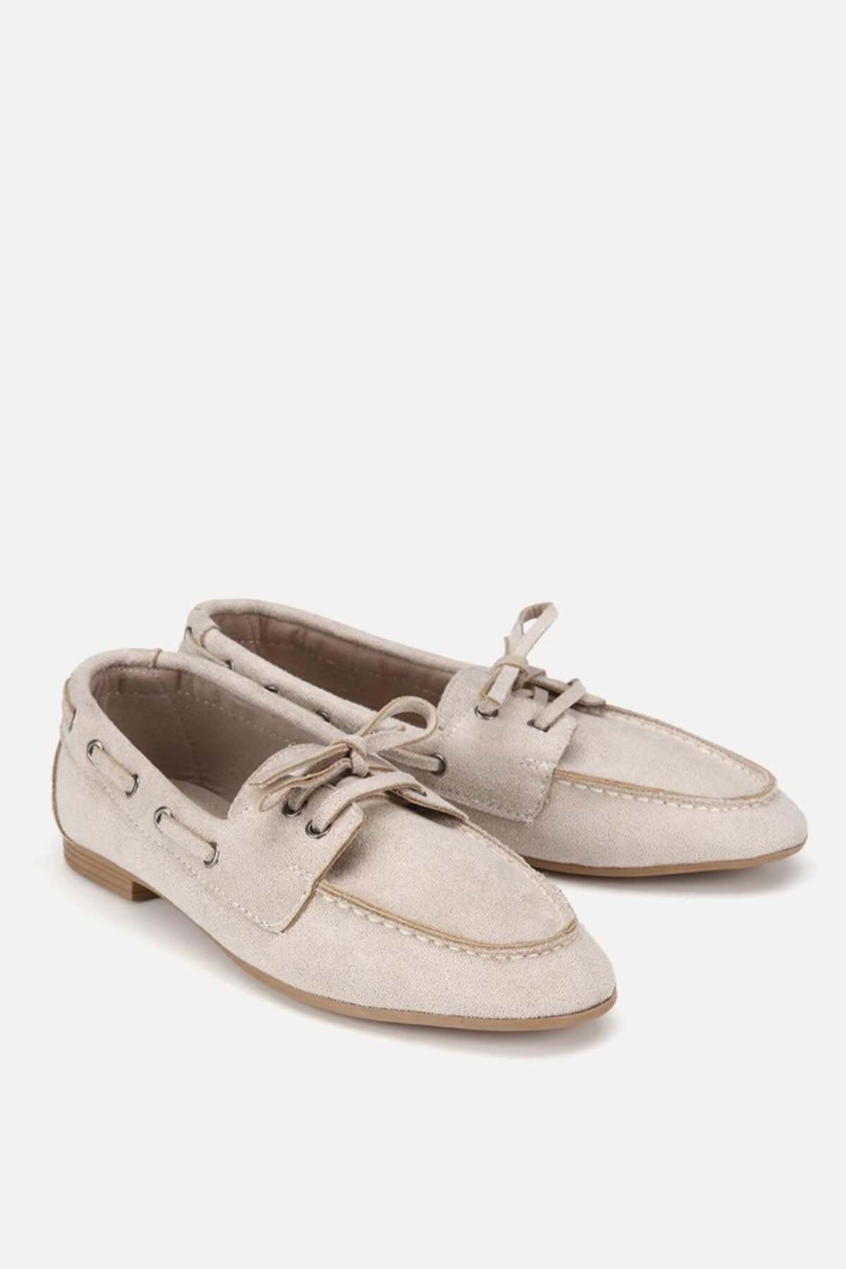Yaya by Hotiç Kadın Bej Süet Bağcıklı Dikiş Detaylı Loafer görsel 2