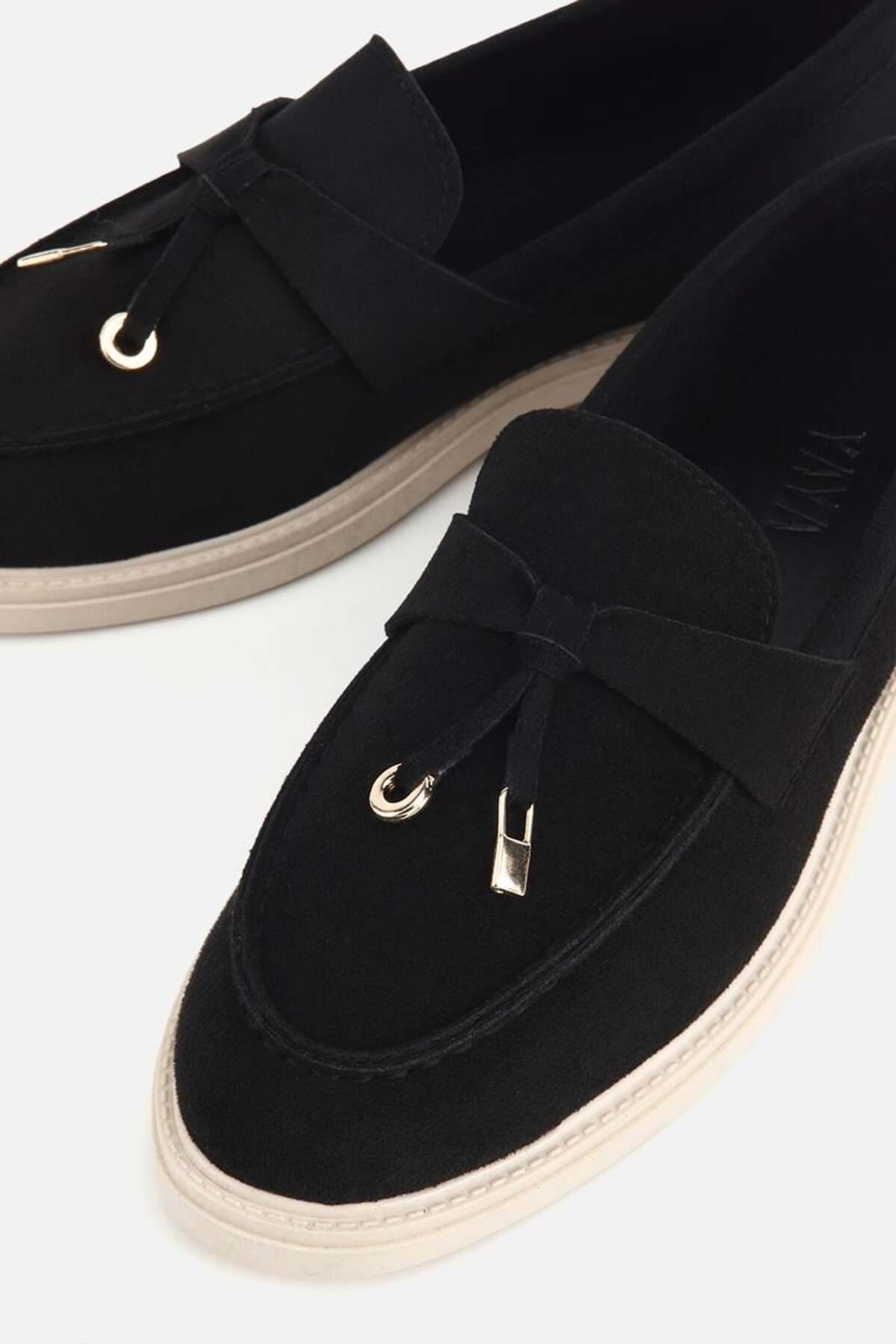 Yaya by Hotiç Kadın Siyah Süet Püsküllü Günlük Loafer görsel 4