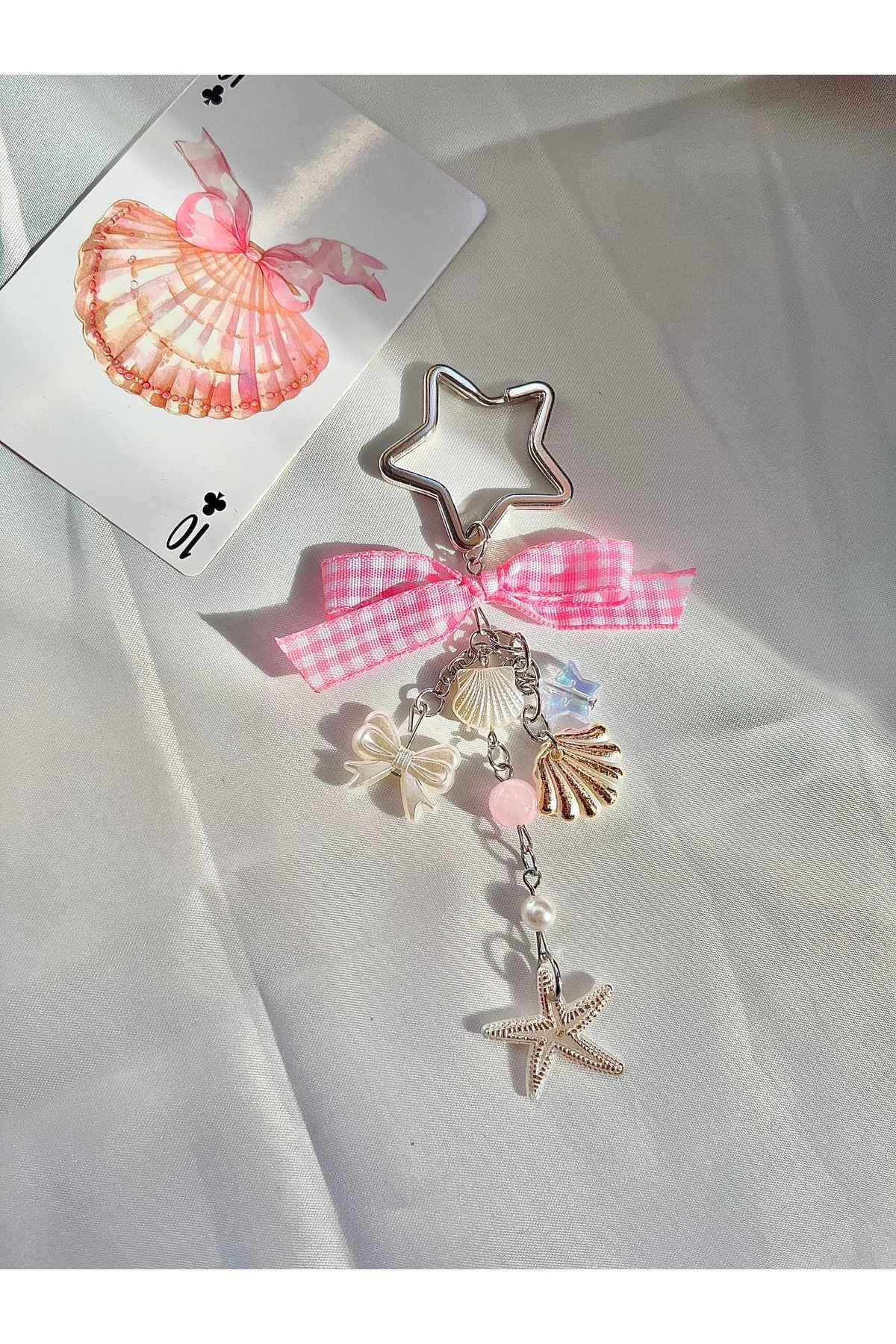 bohemian takı tasarim Summertime Vibes Pembe Ekose Fiyonklu Çanta Charmı - Fiyatı, Yorumları