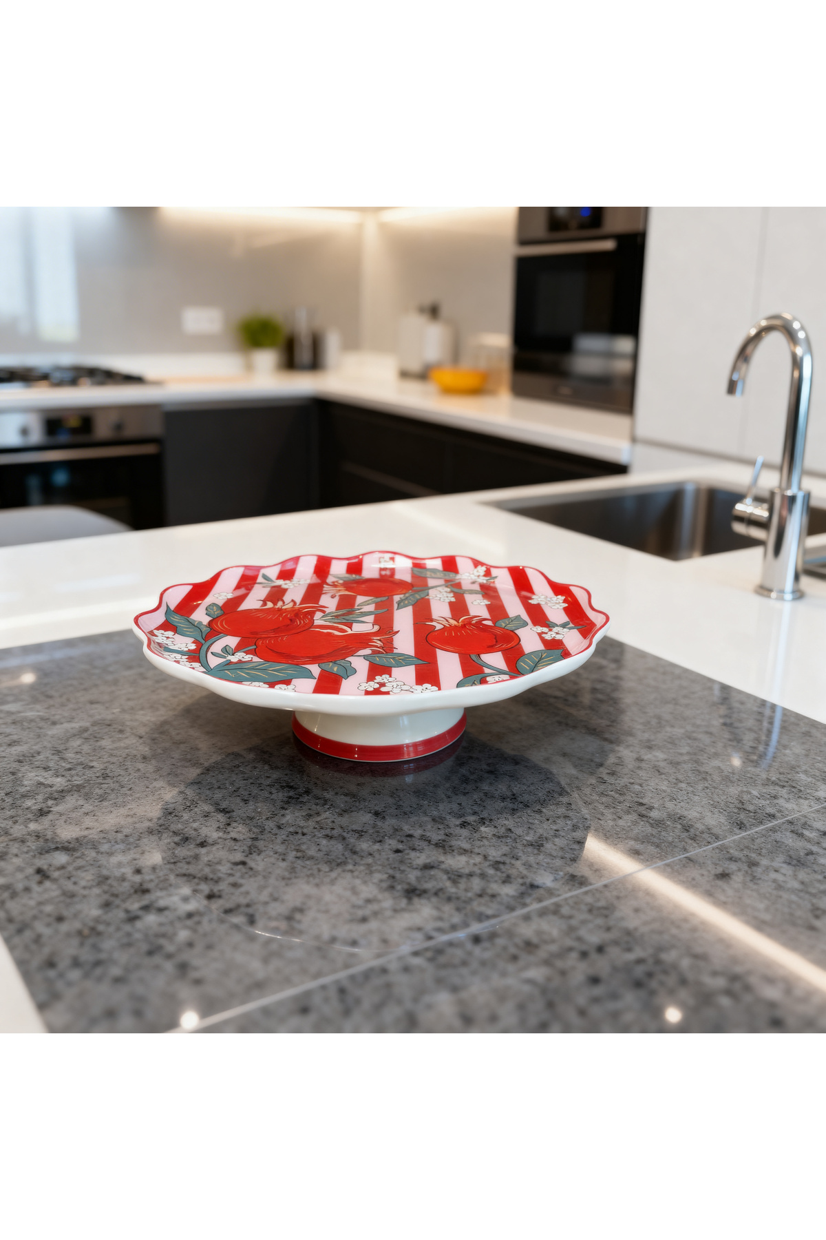 Narlı Desenli 27 cm Ayaklı Sunumluk Kek Standı – Dekoratif Porselen Pasta Standı