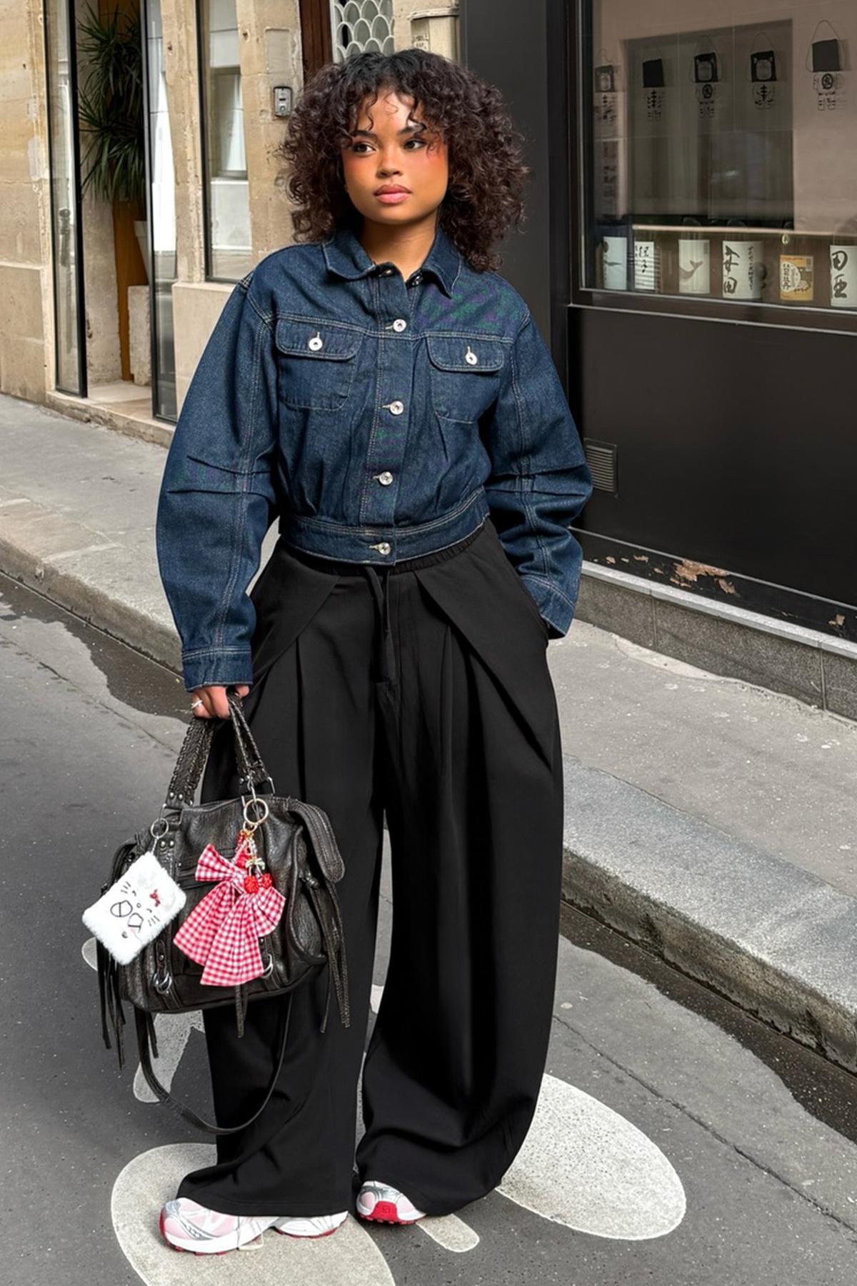 Bershka  Stoperli neopren görünümlü geniş paça pantolon