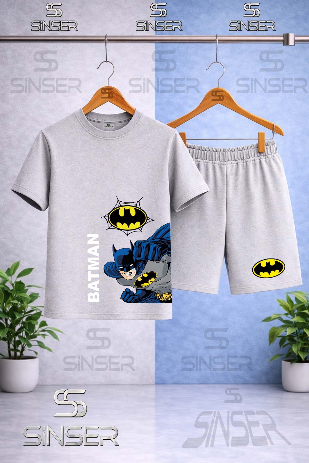 Kids BATMAN SIDE FIST LETTERING byk Printed Crew Neck T-Shirt-Shorts Set