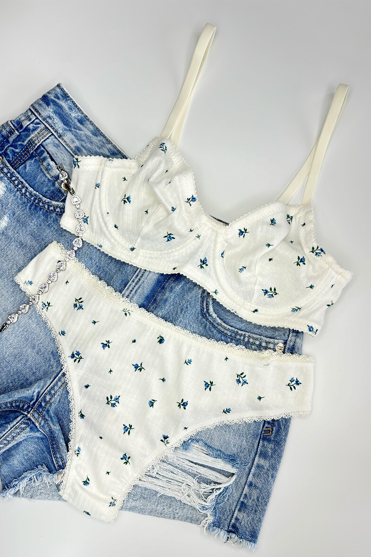Blue Flower Pattern Cotton Underwear Set with Underwire Ecru