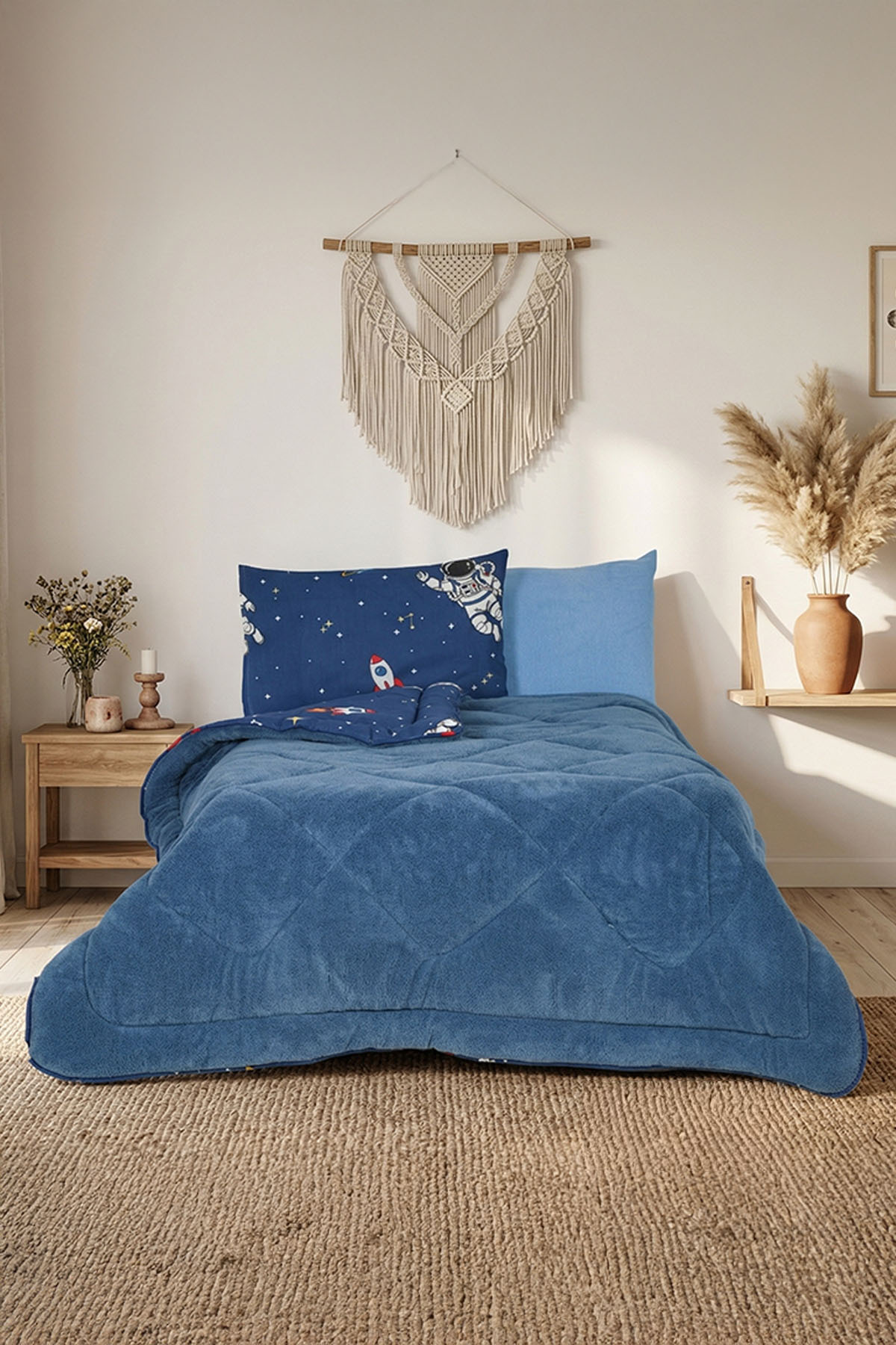 Wellsoft Double Sided Sleeping Set with Single Linen Navy Blue Astronaut Pattern (Duvet+Linen+Pillowcase)