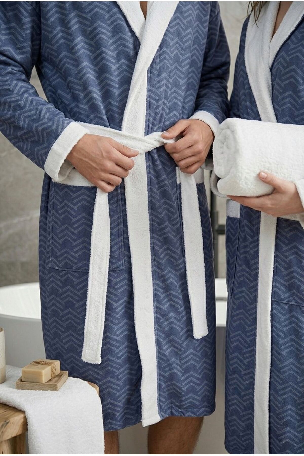 Indigo Peak Cotton Patterned Hooded Bathrobe