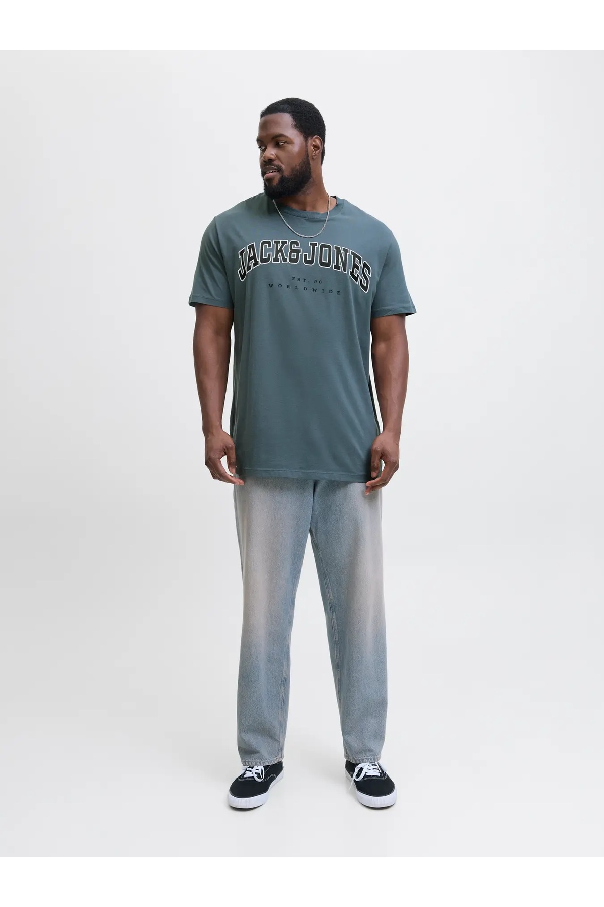 تی‌شرت آستین کوتاه مردانه سایز بزرگ JJECALEB VARSITY TEE SS مشکی جک اند جونز تی شرت بزرگ سایز Jack & Jones