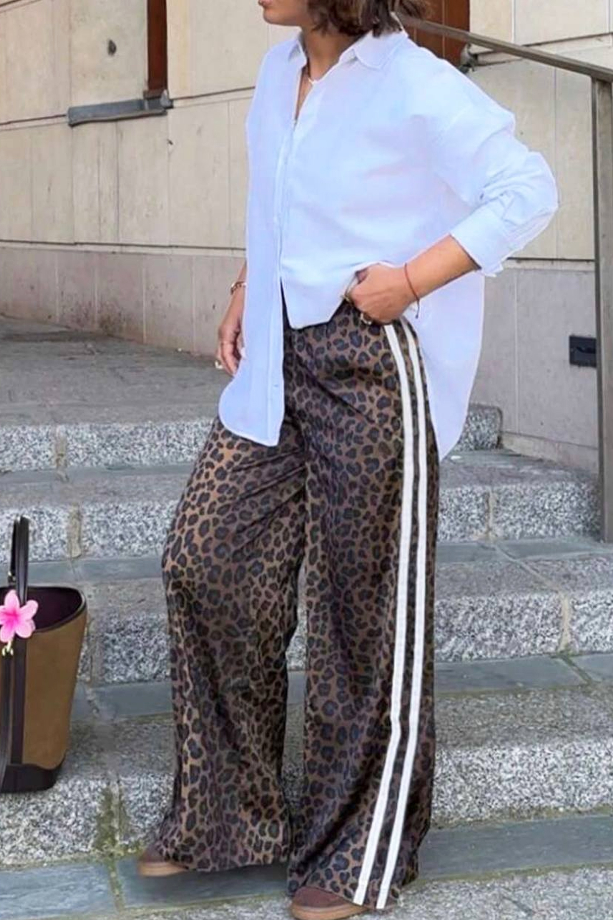 İlayda Toprak Prep Kahverengi Leoper Desenli Şeritli Baskılı Baggy Beli Lastikli Bağcıklı Eşofman Altı