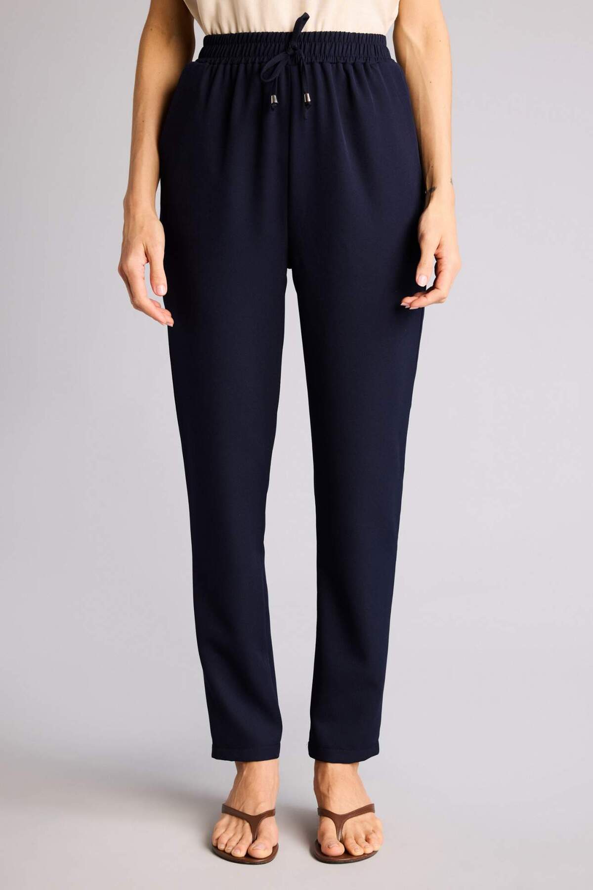 DeFacto Slım Fit Yüksek Bel Jogger Paça Pantolon H8464AX26SM görsel 3