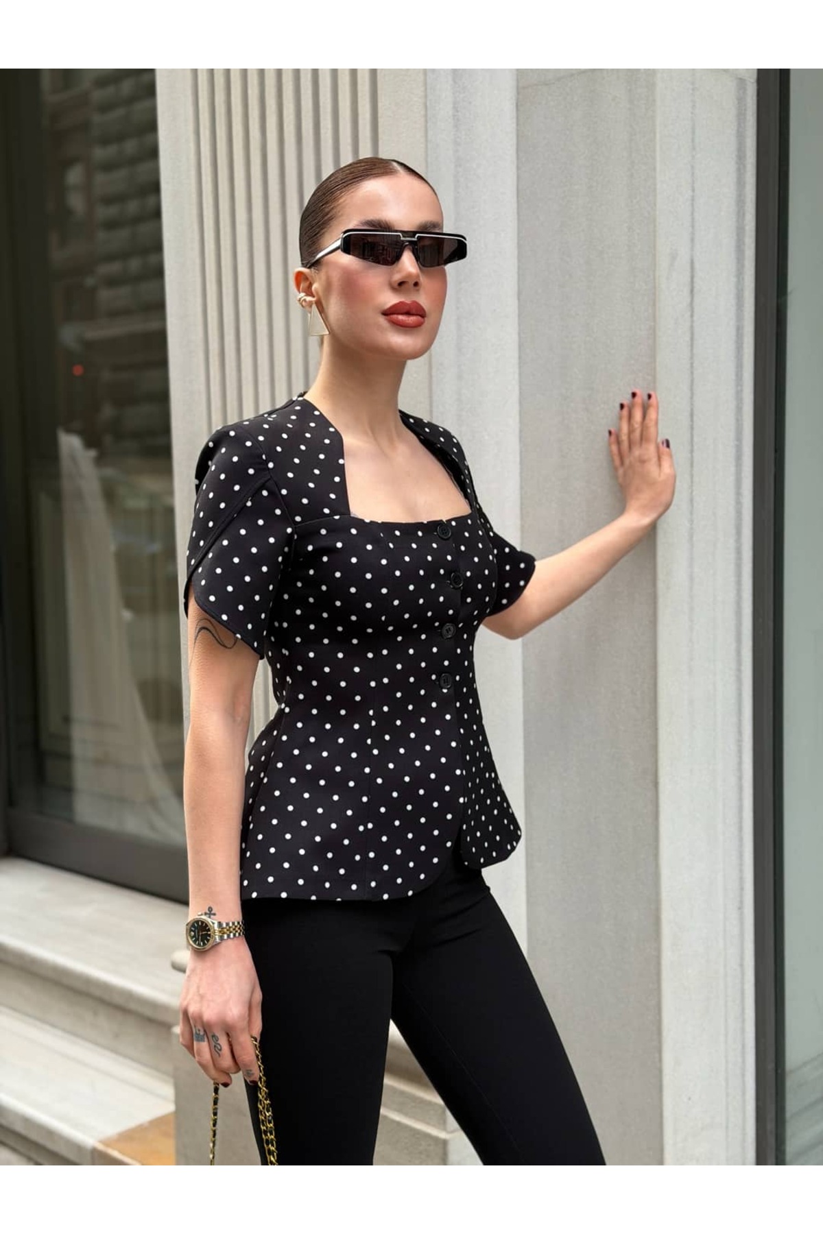 YK FASHION  Puantiyeli Kare Yaka Bluz