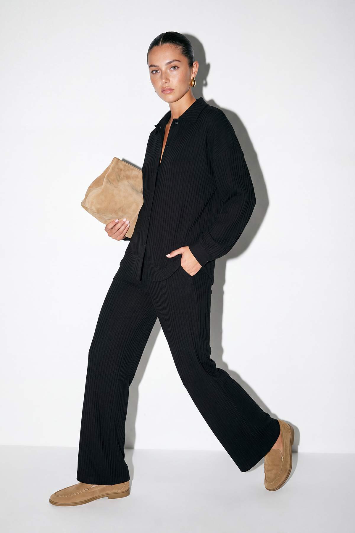 Trendyolmilla  Siyah Gömlek Yaka Örme Rahat Kalıp Alt - Üst Takım TDRSS26AU00021 - Görsel 3