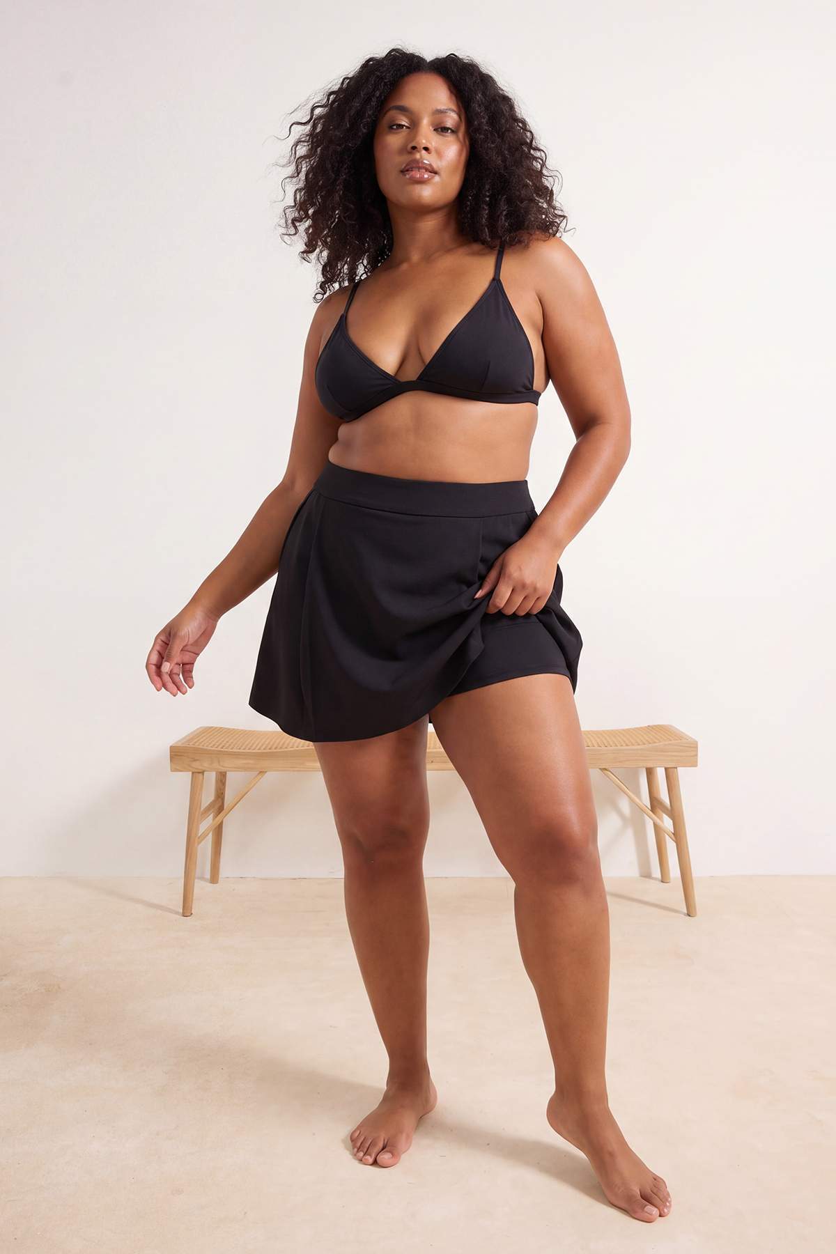 Trendyolmilla Curve Siyah İçi Şortlu Cepli Etekli Büyük Beden Bikini Altı TBBSS26CR00011