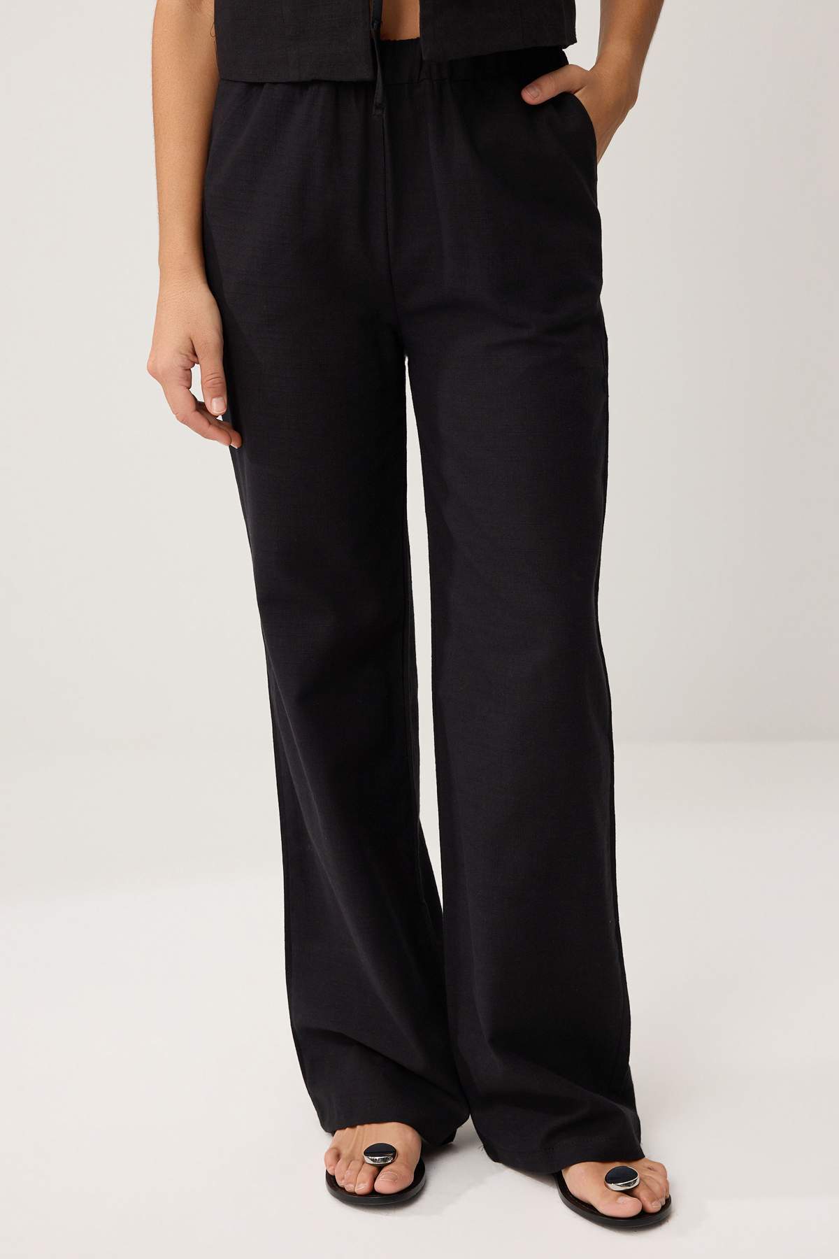 Trendyolmilla  Siyah Dokuma Alt - Üst Takım TWOSS25AU00034 - Görsel 3