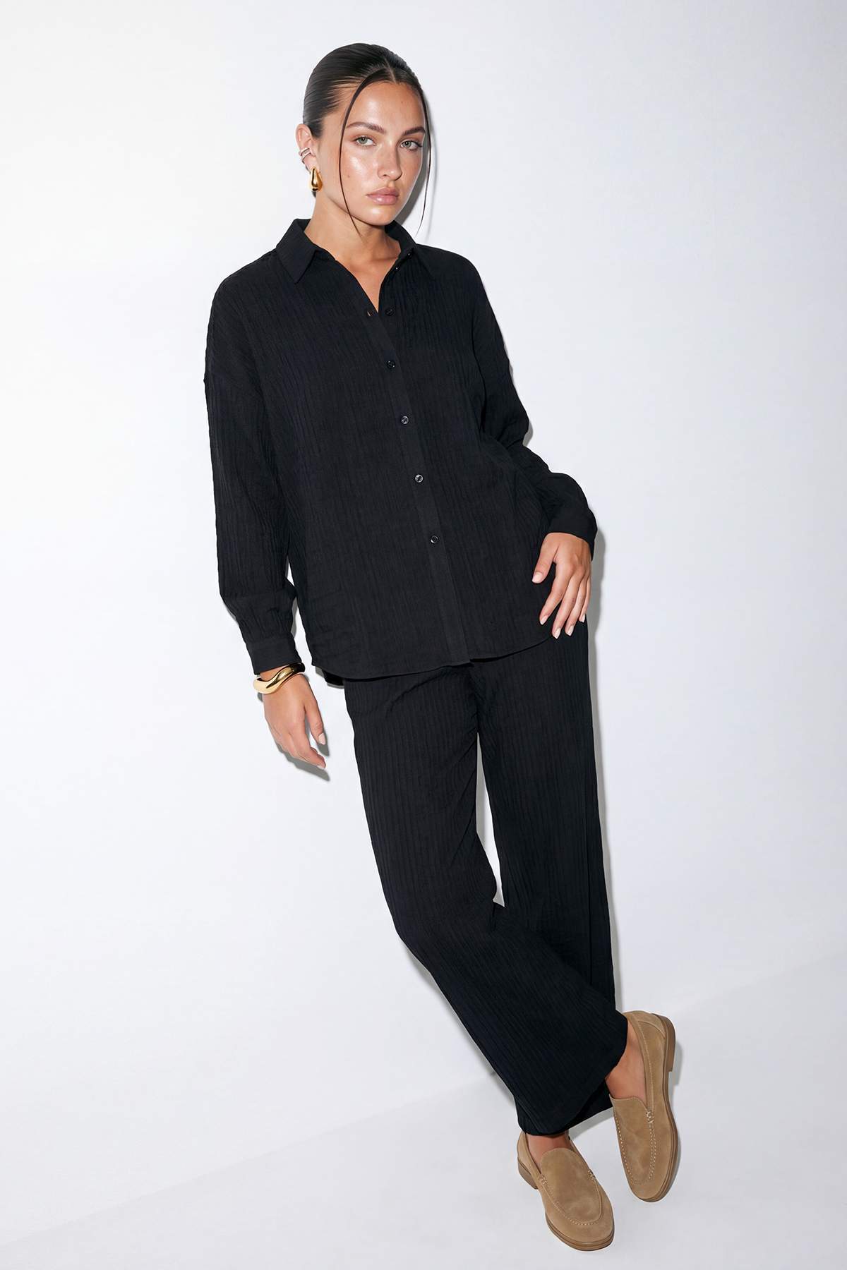 Trendyolmilla  Siyah Gömlek Yaka Örme Rahat Kalıp Alt - Üst Takım TDRSS26AU00021 - Görsel 2