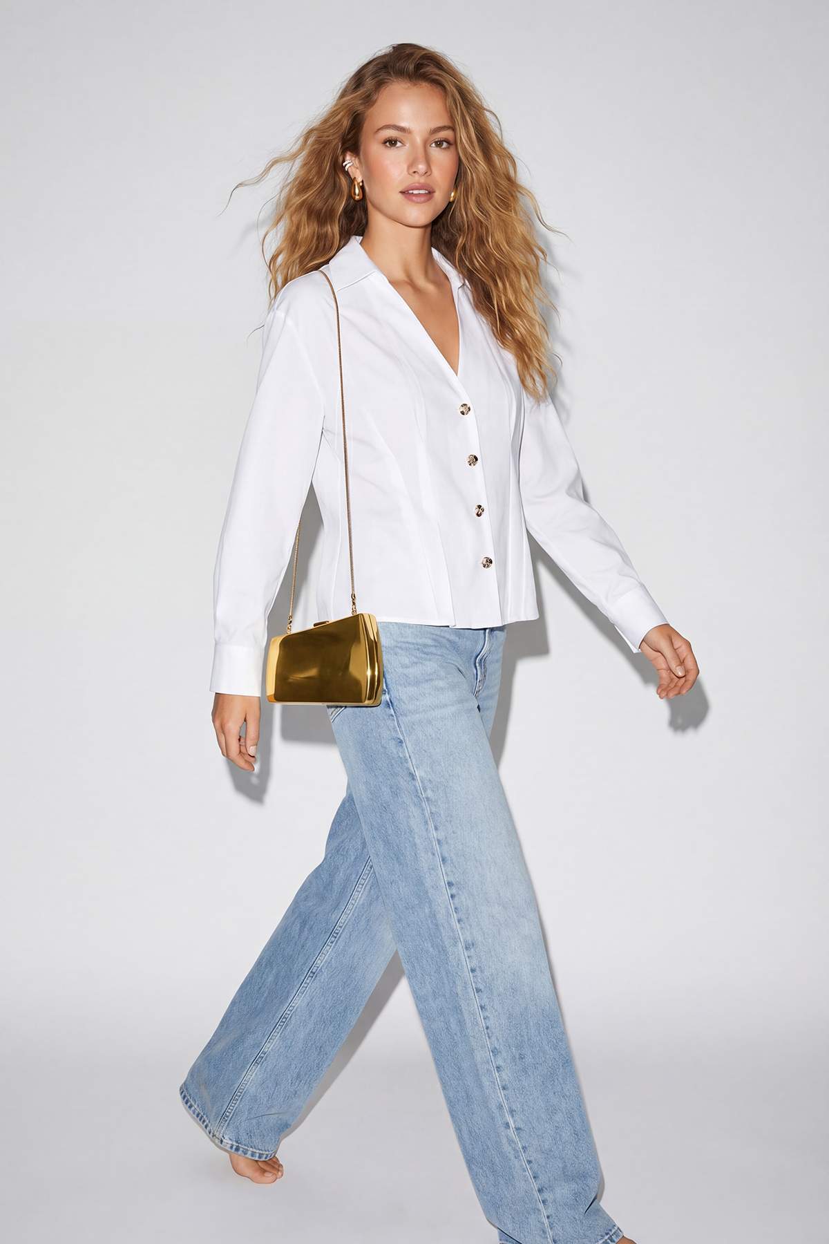 Trendyolmilla  Beyaz Beli Pileli Oturmalı Pamuklu Gömlek TDRSS26GO00041 - Görsel 3