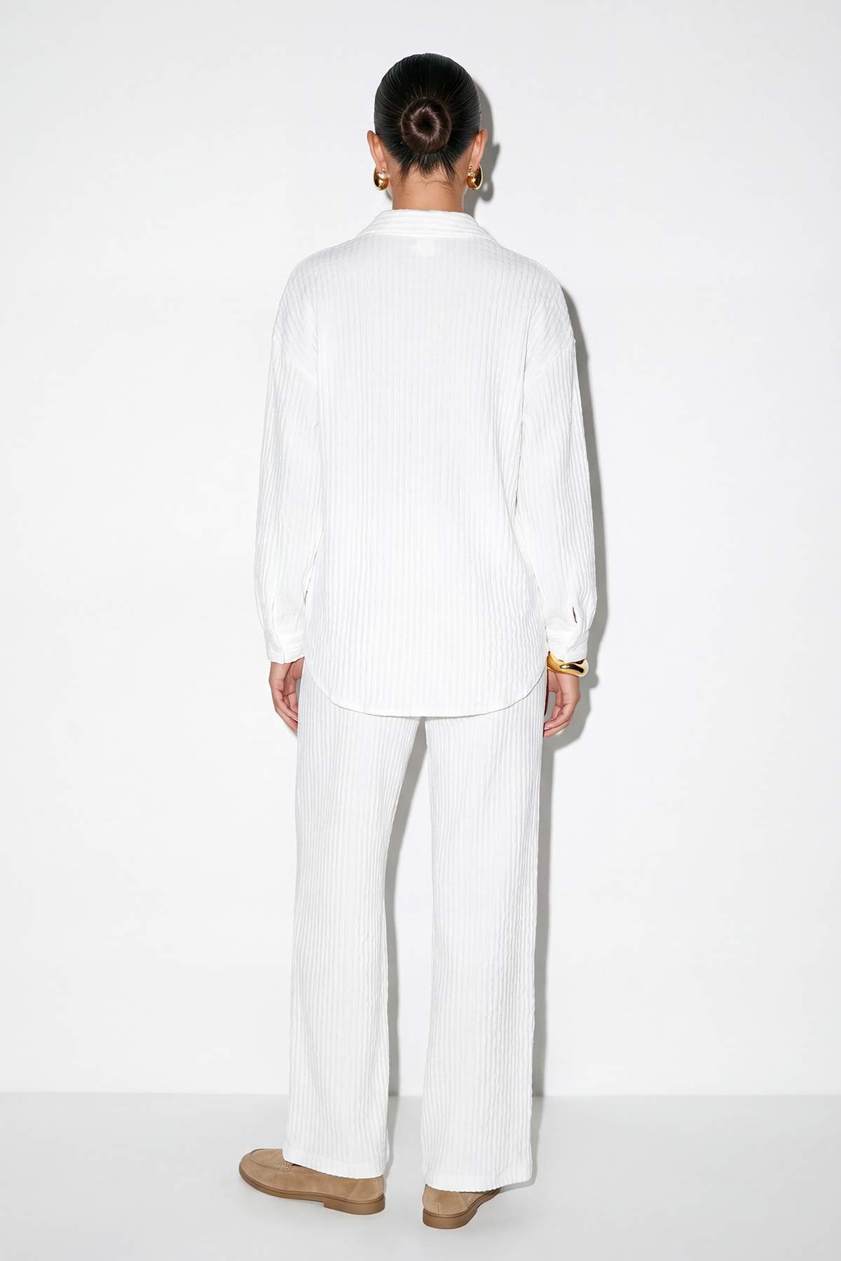 Trendyolmilla  Beyaz Gömlek Yaka Örme Rahat Kalıp Alt - Üst Takım TDRSS26AU00021 - Görsel 5