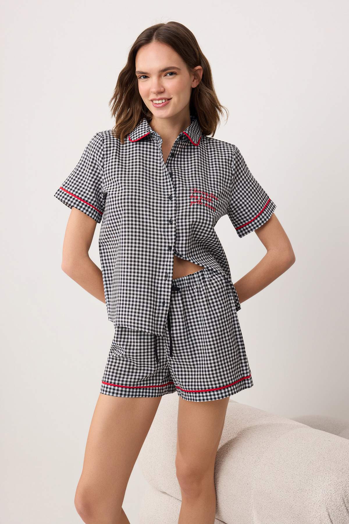 Trendyolmilla  Siyah Baskılı Shally Dokuma Pijama Takımı THMSS26PT00185