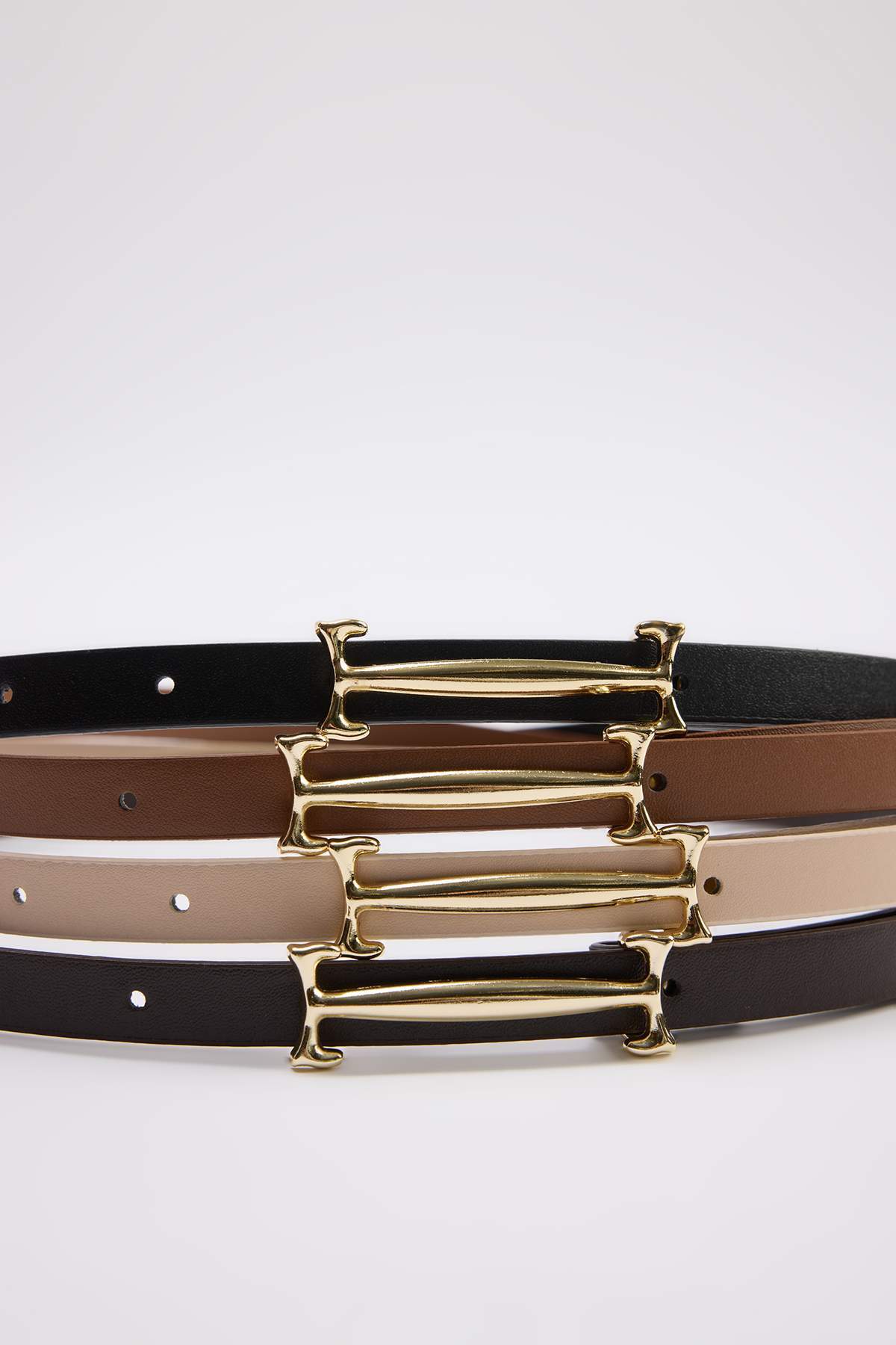 trendyol-shoes-womens-black-belt