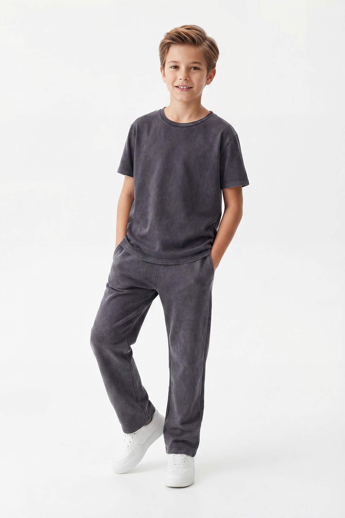 Trendyolmilla  Antrasit Düz Örme Erkek Çocuk Asit Yıkamalı Alt - Üst Takım TKDSS26AU00011 - Görsel 3