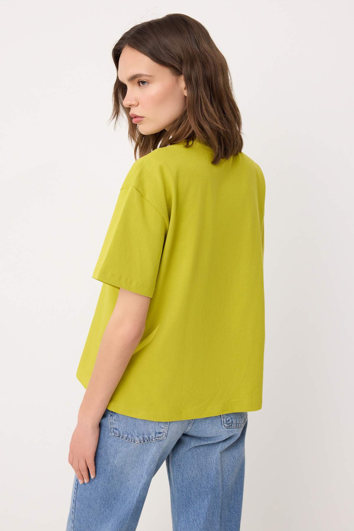 Trendyolmilla  Yağ Yeşil %100 Kalın Pamuklu Dik Yaka Truvakar Kol Örme T-Shirt TWOSS24TS00074 - Görsel 4