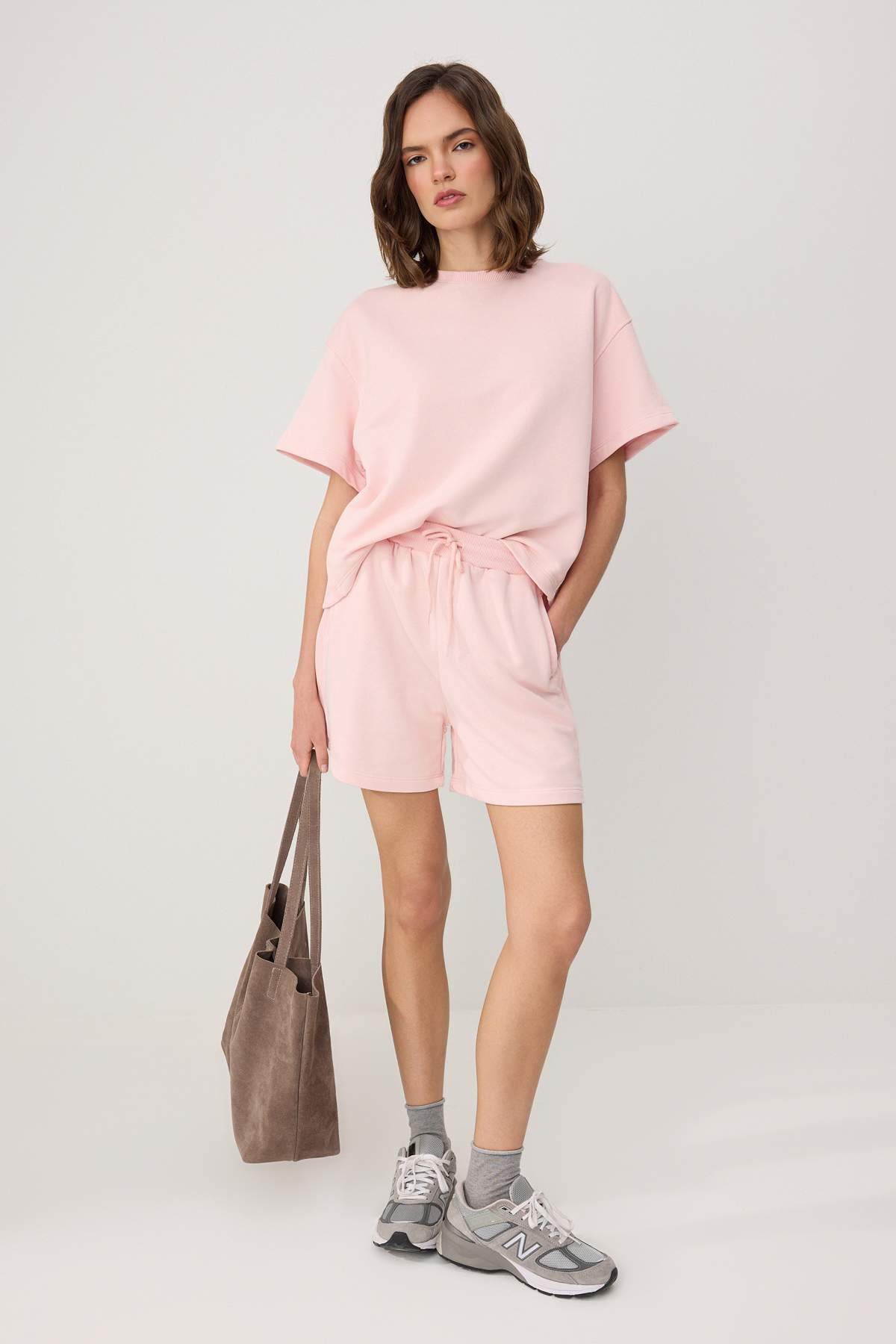 Trendyolmilla Pembe Oversize Düşük Kol Kısa Kollu Şortlu Örme Alt-Üst Takım TWOSS26AU00117