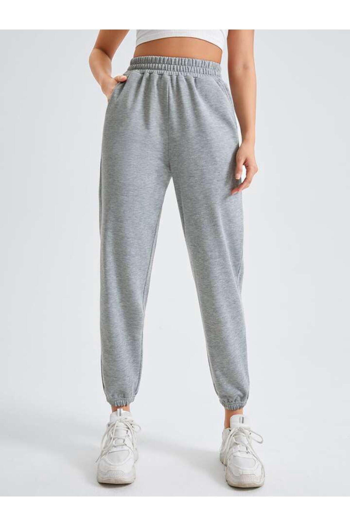 STAYING COMFORTABLE SWEATPANTS